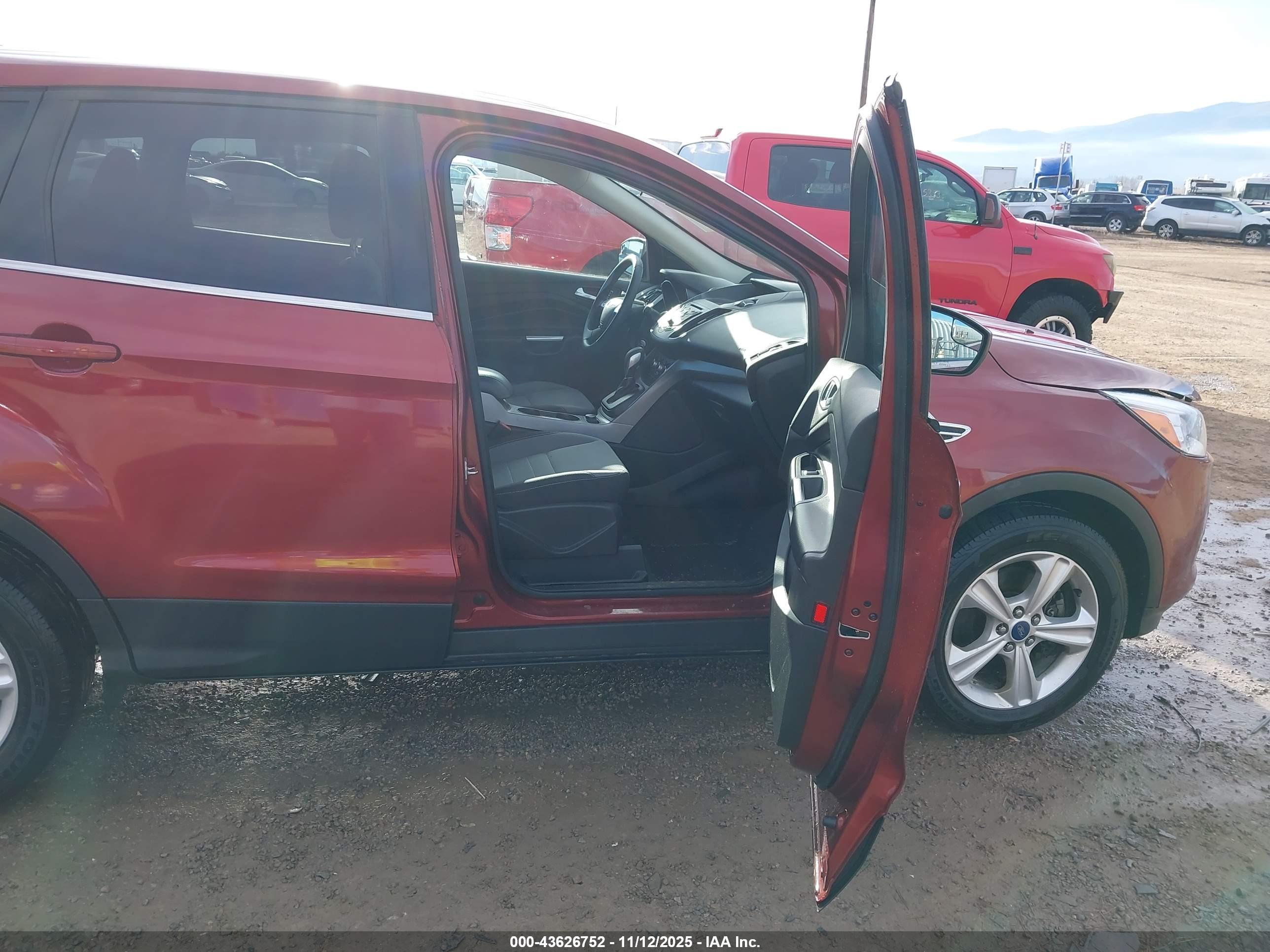 FORD ESCAPE image 5