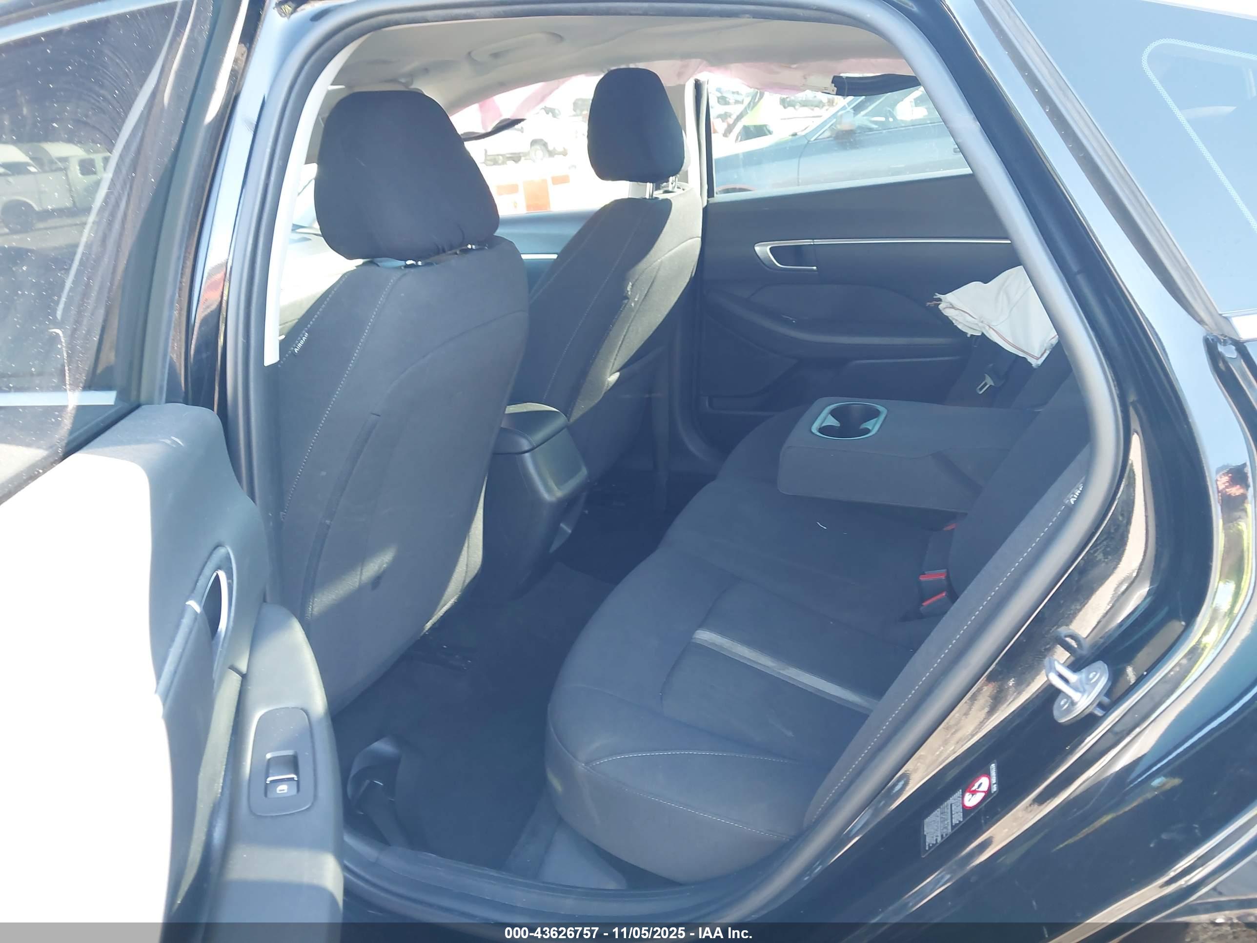 HYUNDAI SONATA image 8