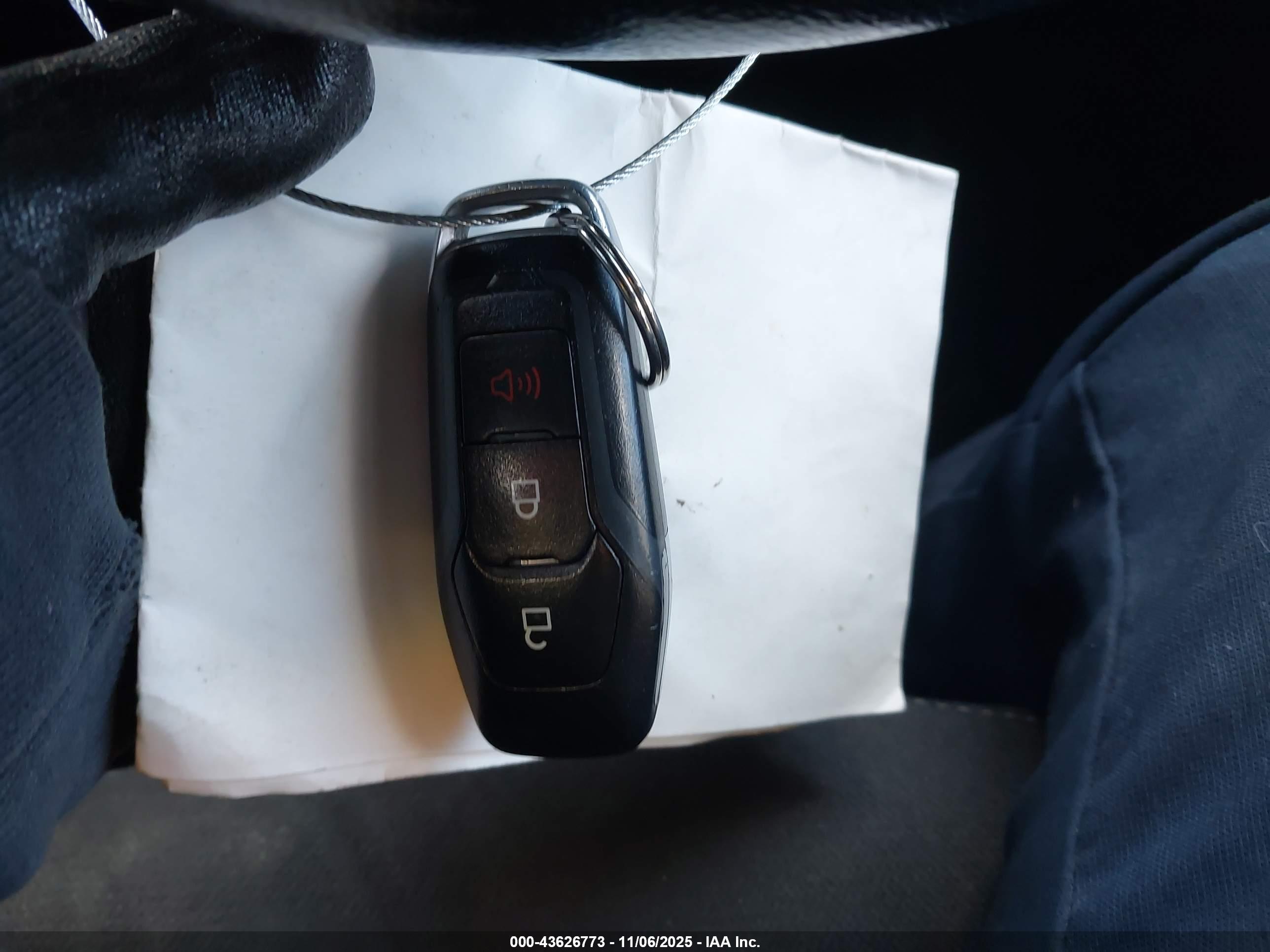 FORD EXPLORER image 11