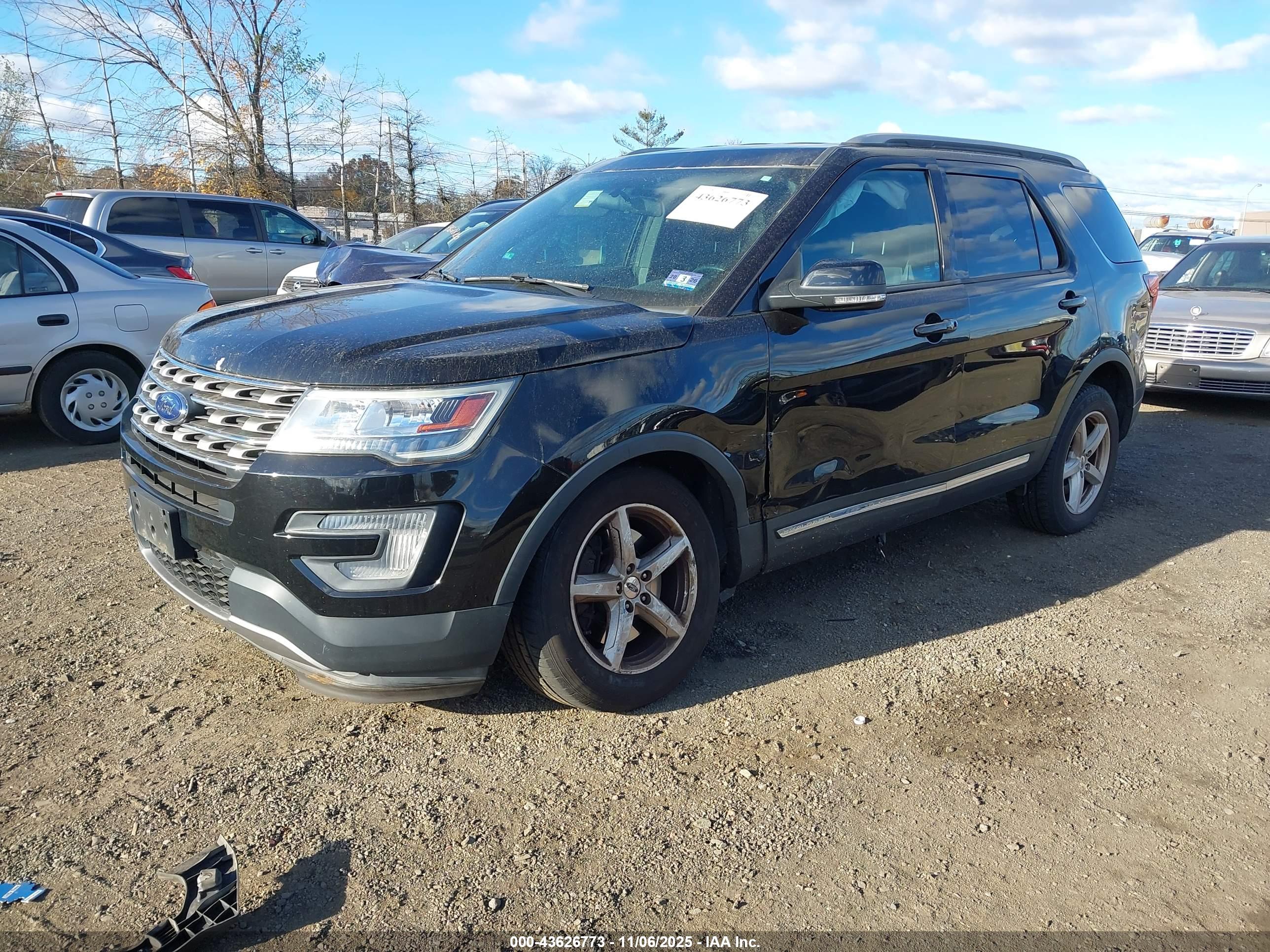 FORD EXPLORER image 2