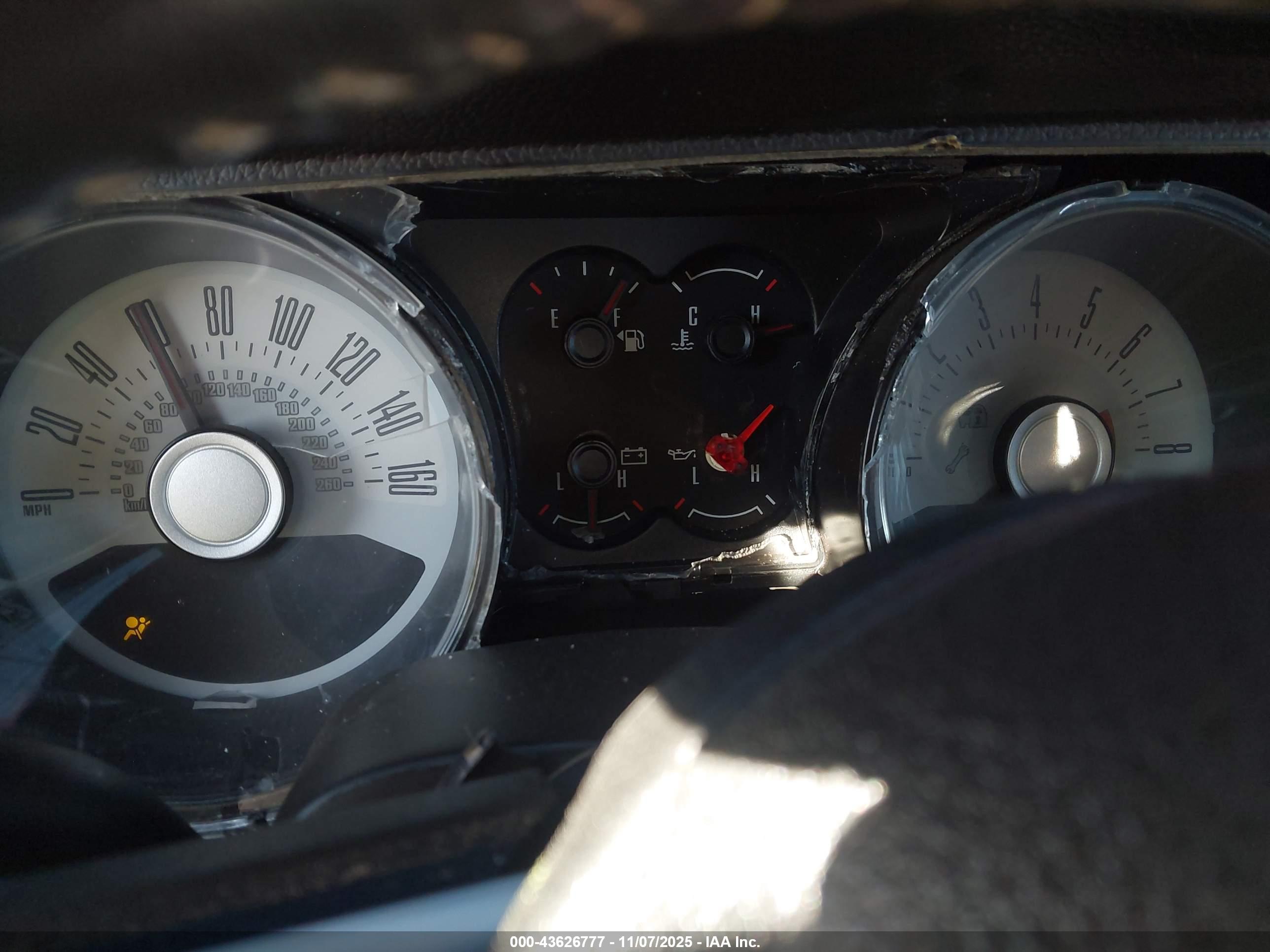FORD MUSTANG image 7