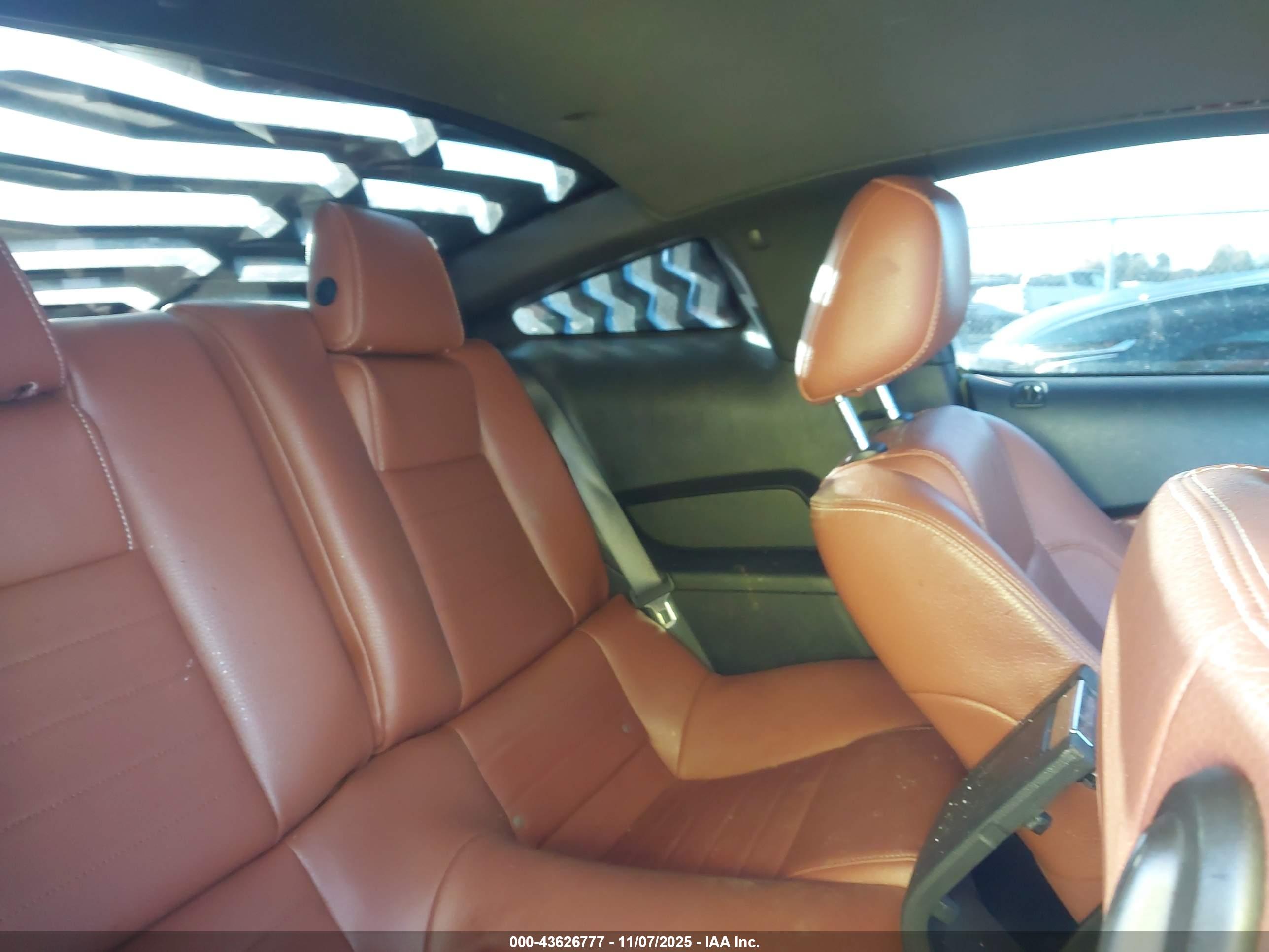 FORD MUSTANG image 8