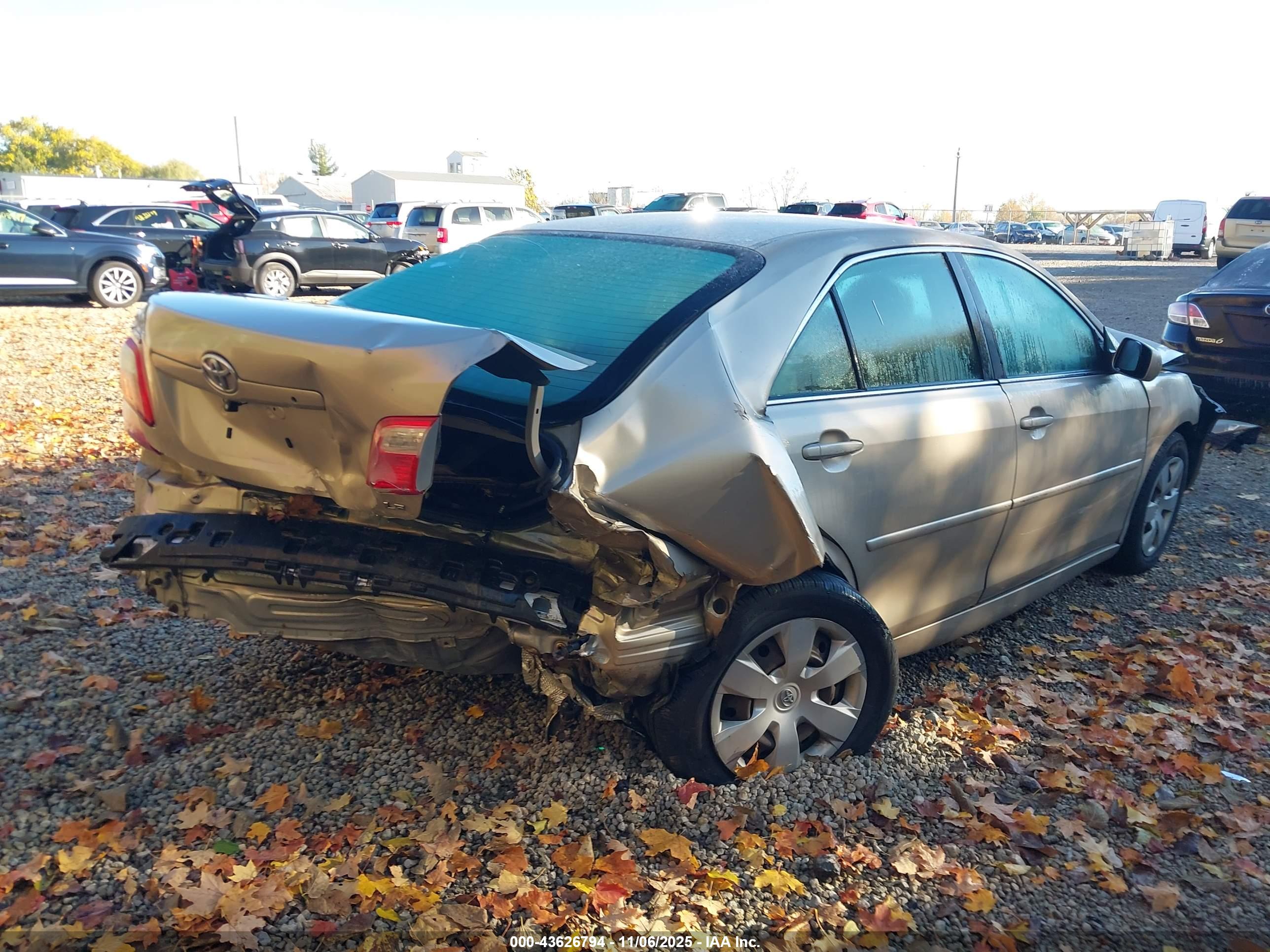 TOYOTA CAMRY image 4