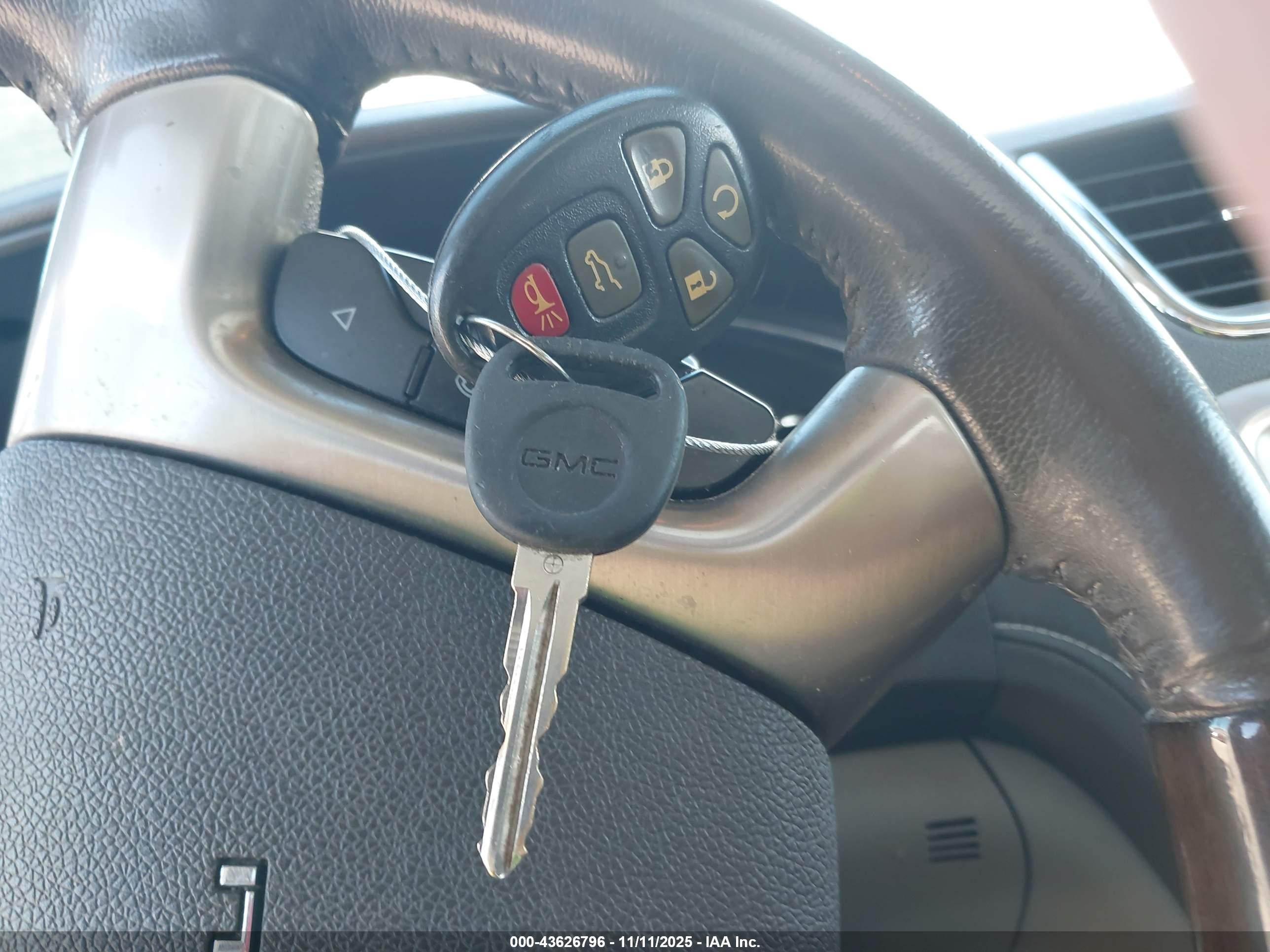 GMC ACADIA image 11