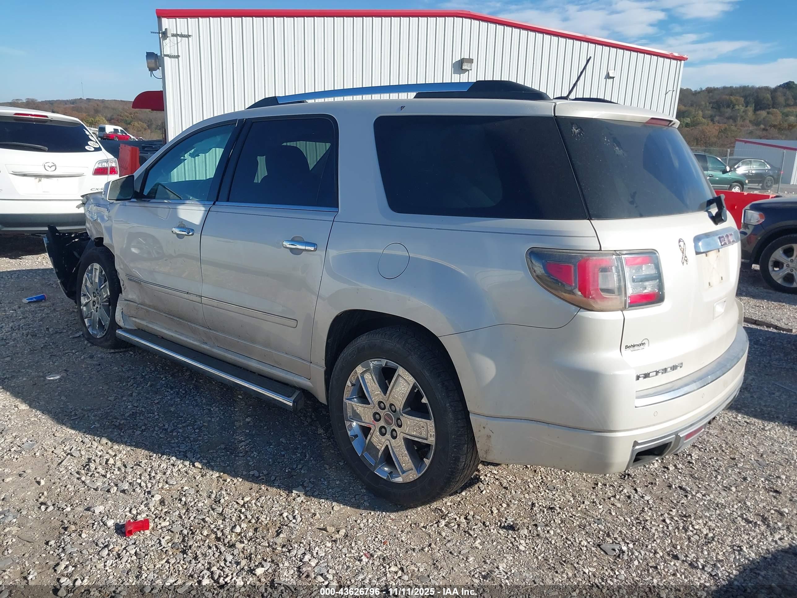 GMC ACADIA image 3