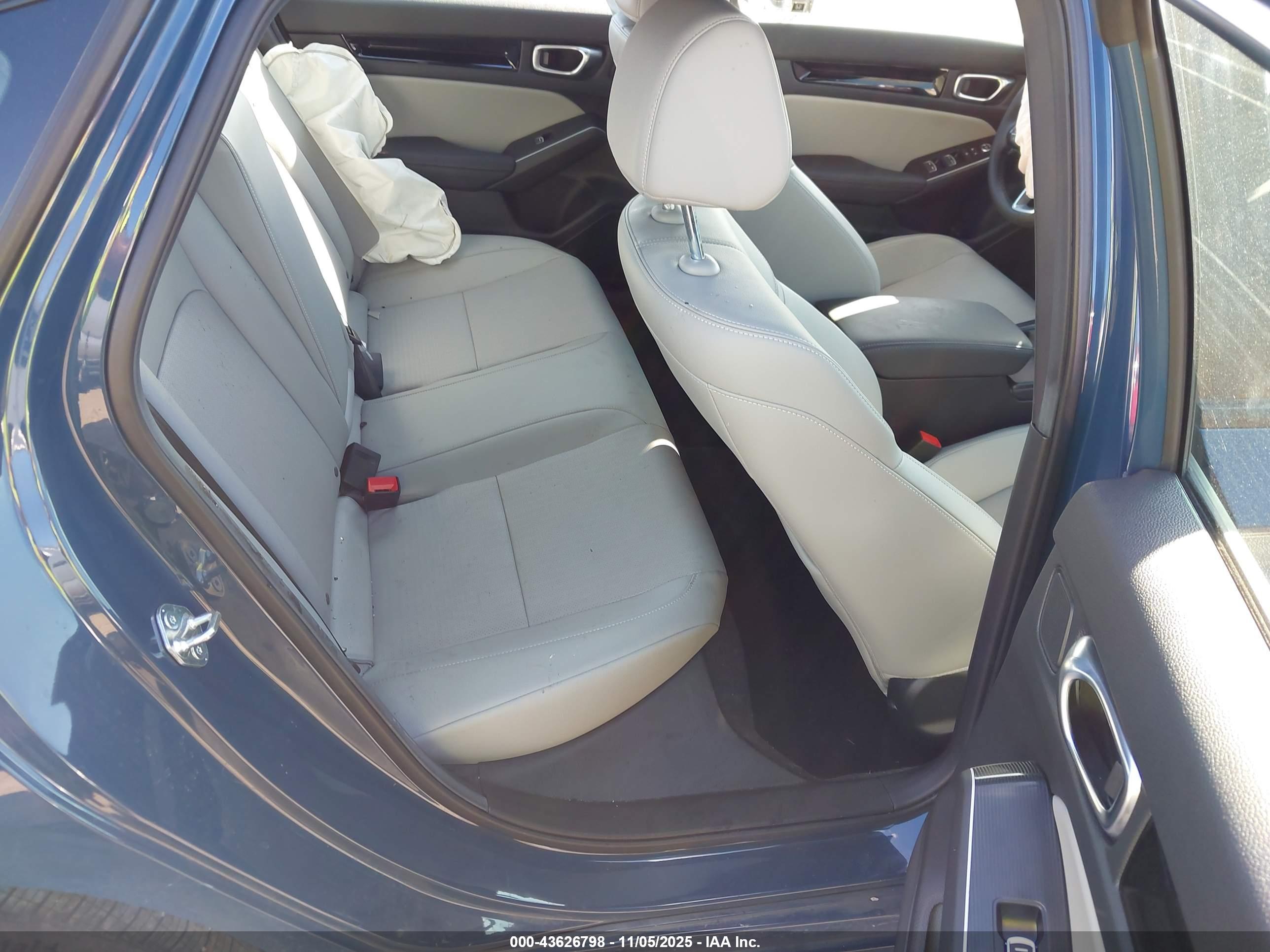 HONDA CIVIC image 8