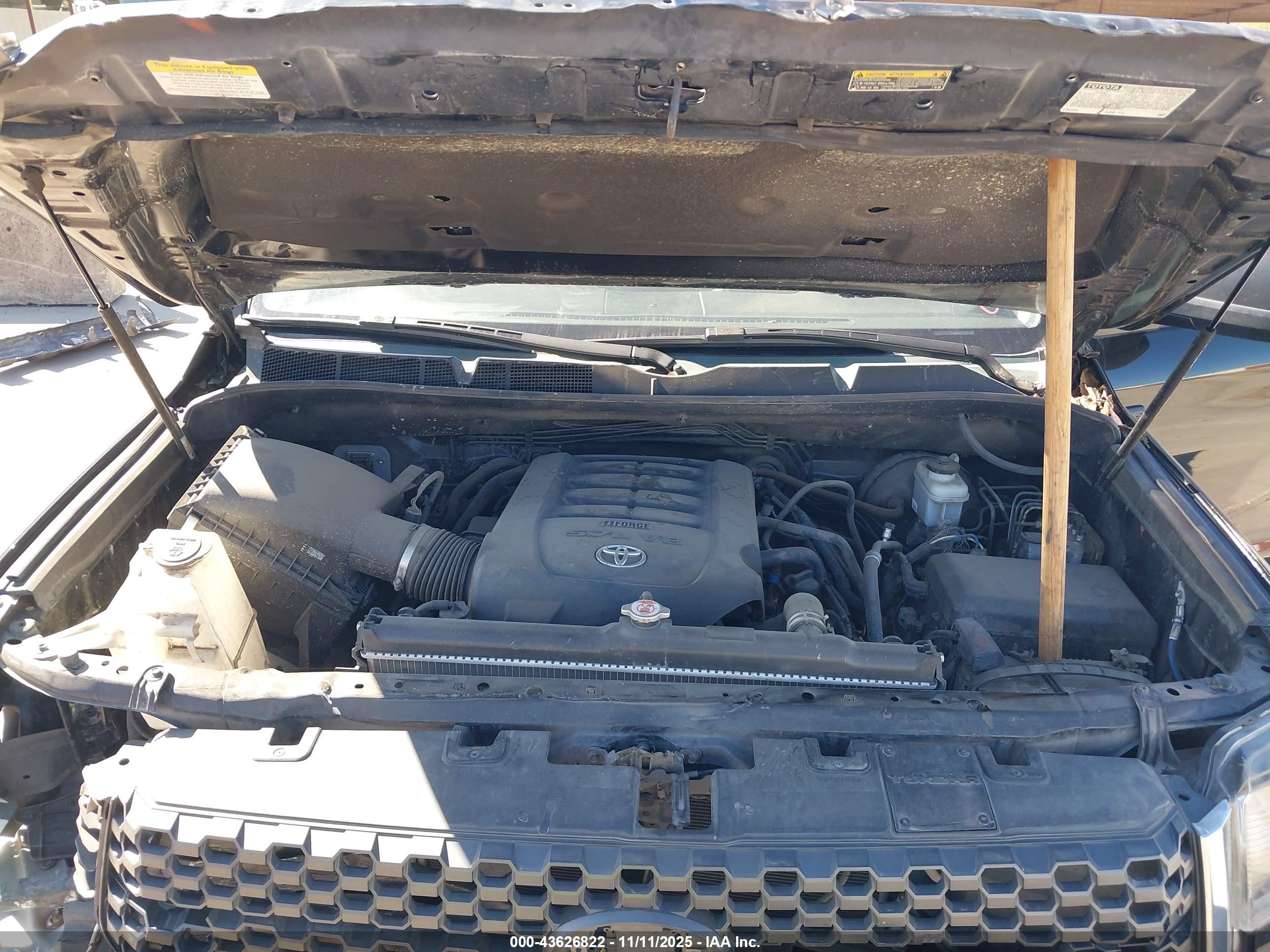 TOYOTA TUNDRA image 10