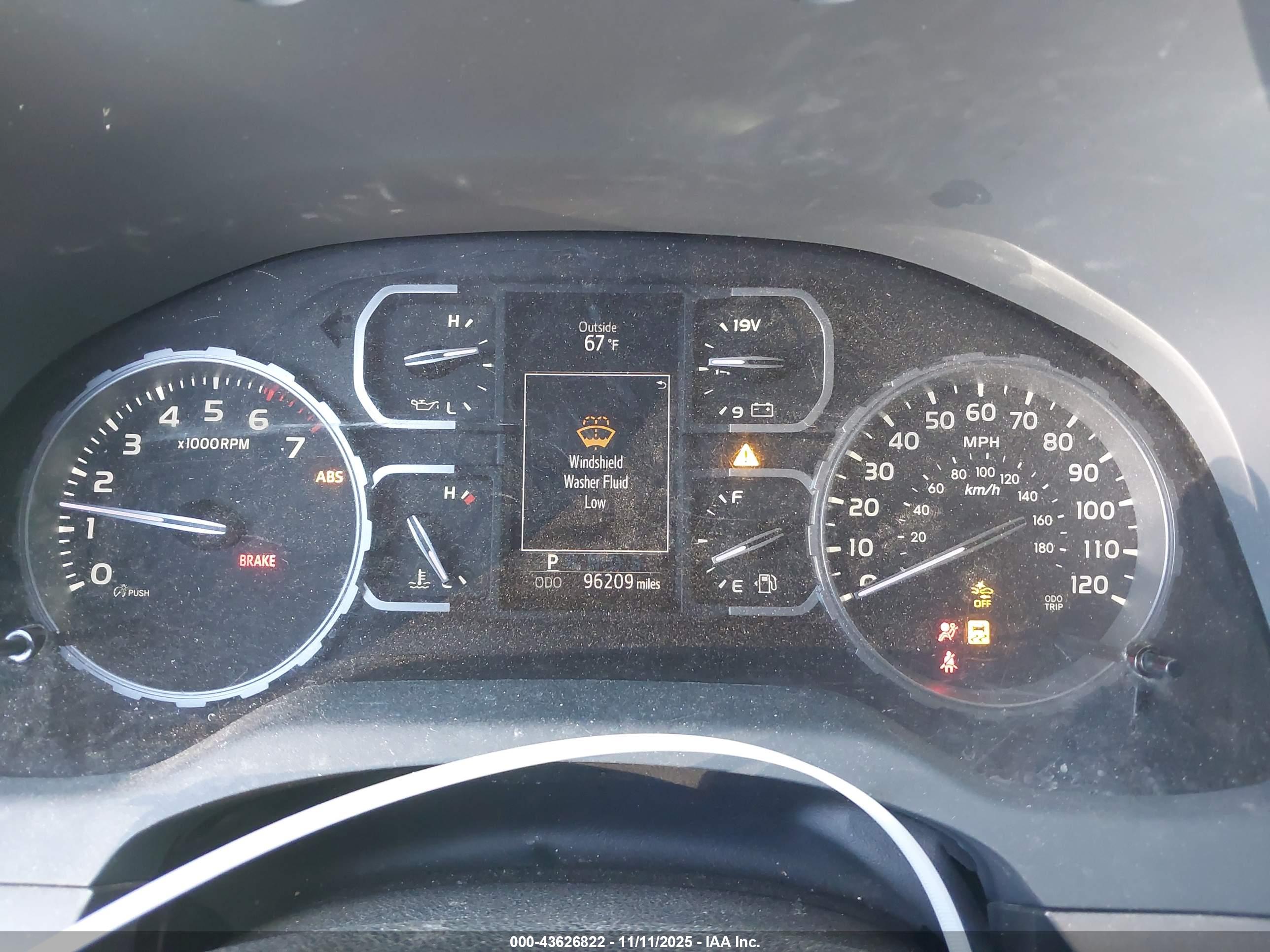 TOYOTA TUNDRA image 7