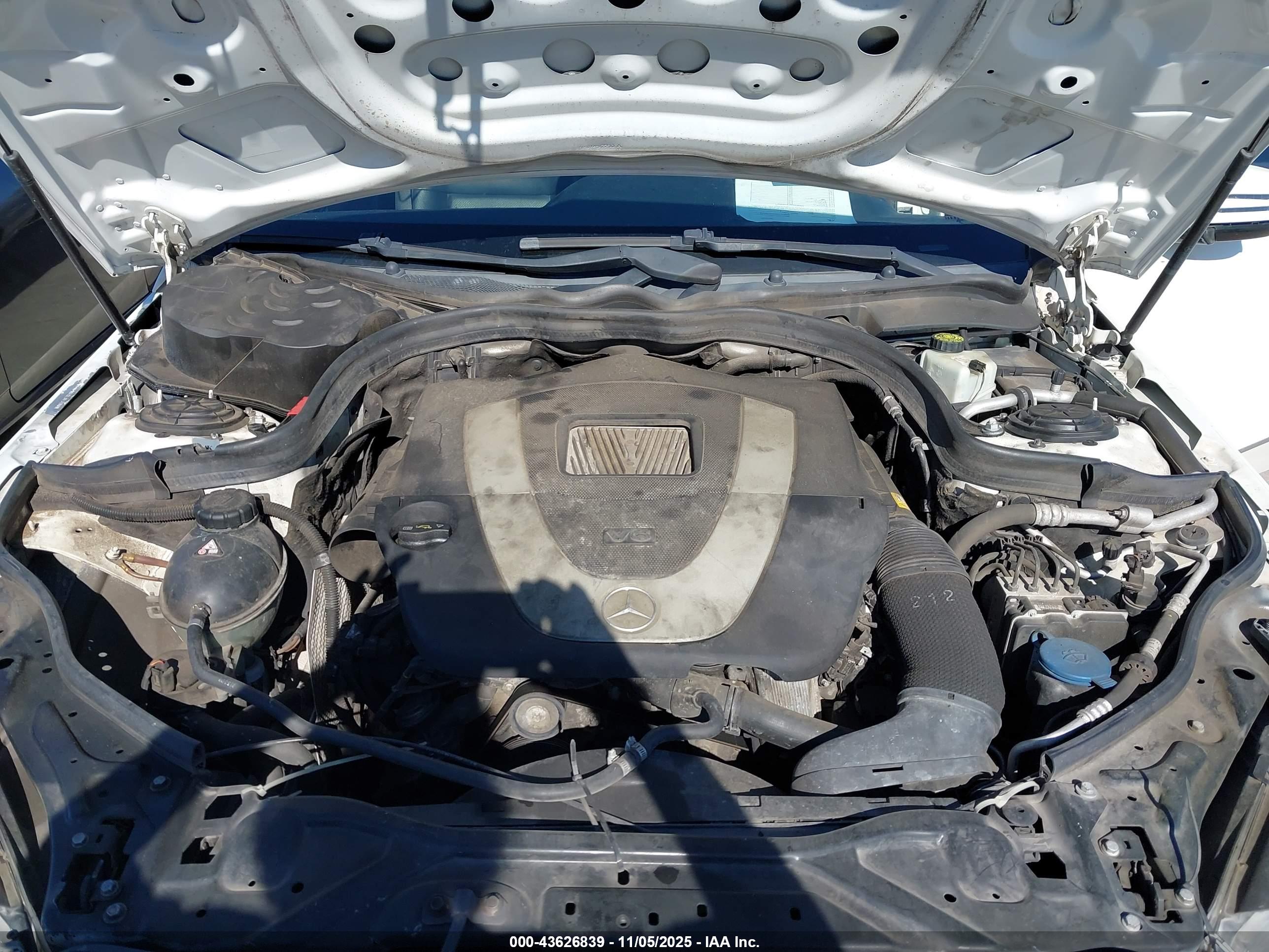 MERCEDES-BENZ E image 10