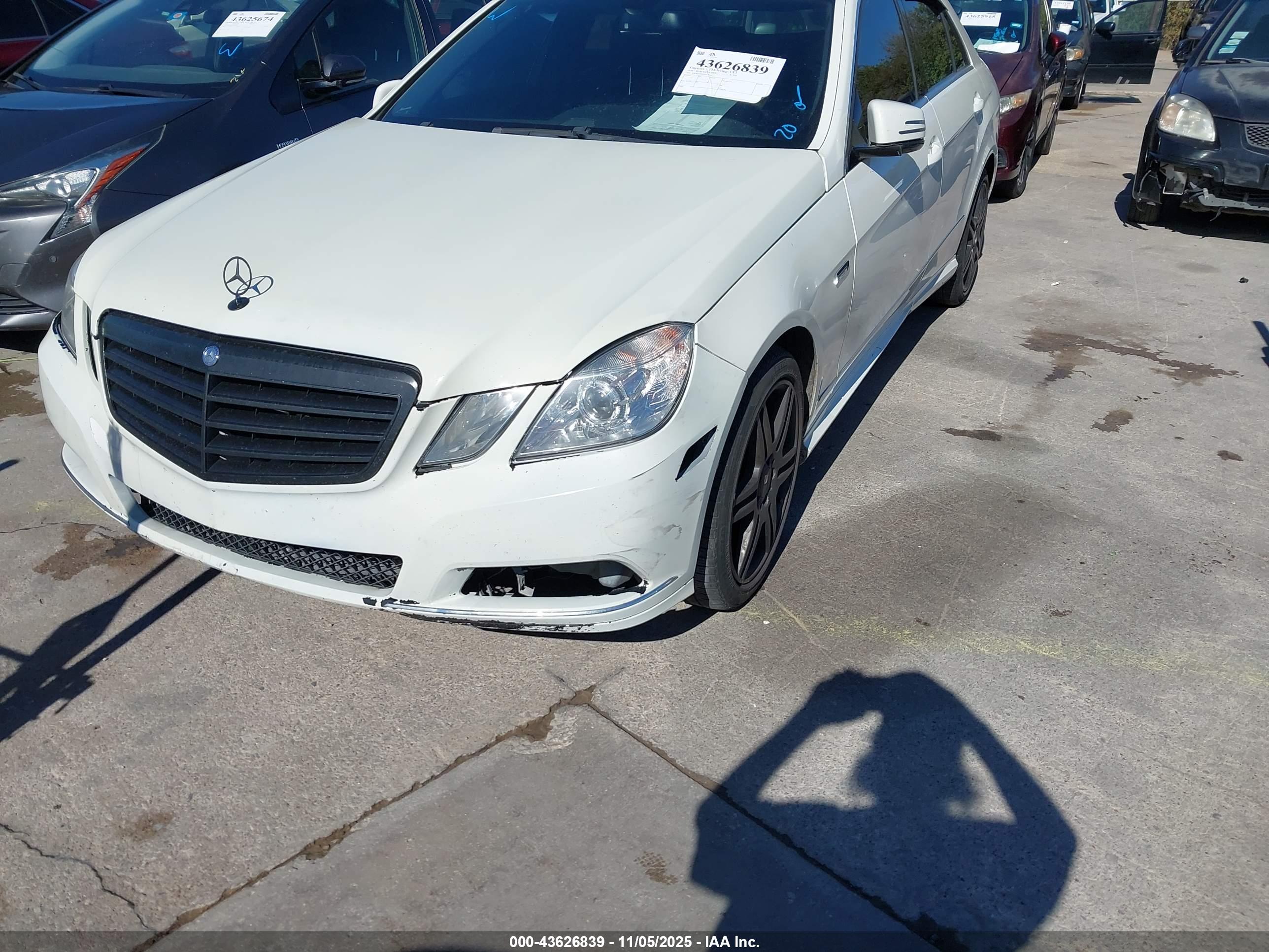 MERCEDES-BENZ E image 6