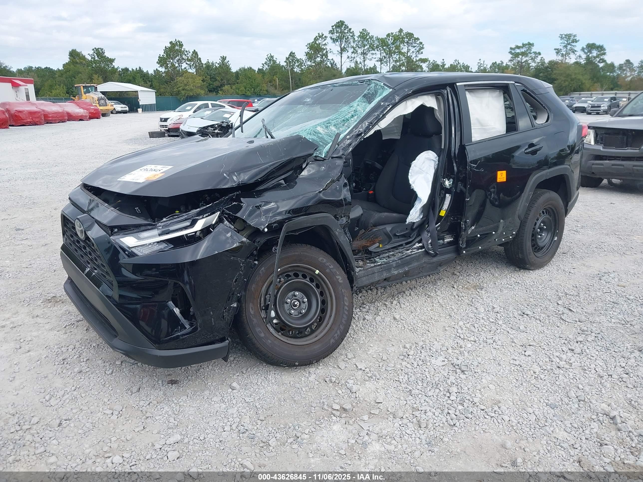 TOYOTA RAV4 image 2