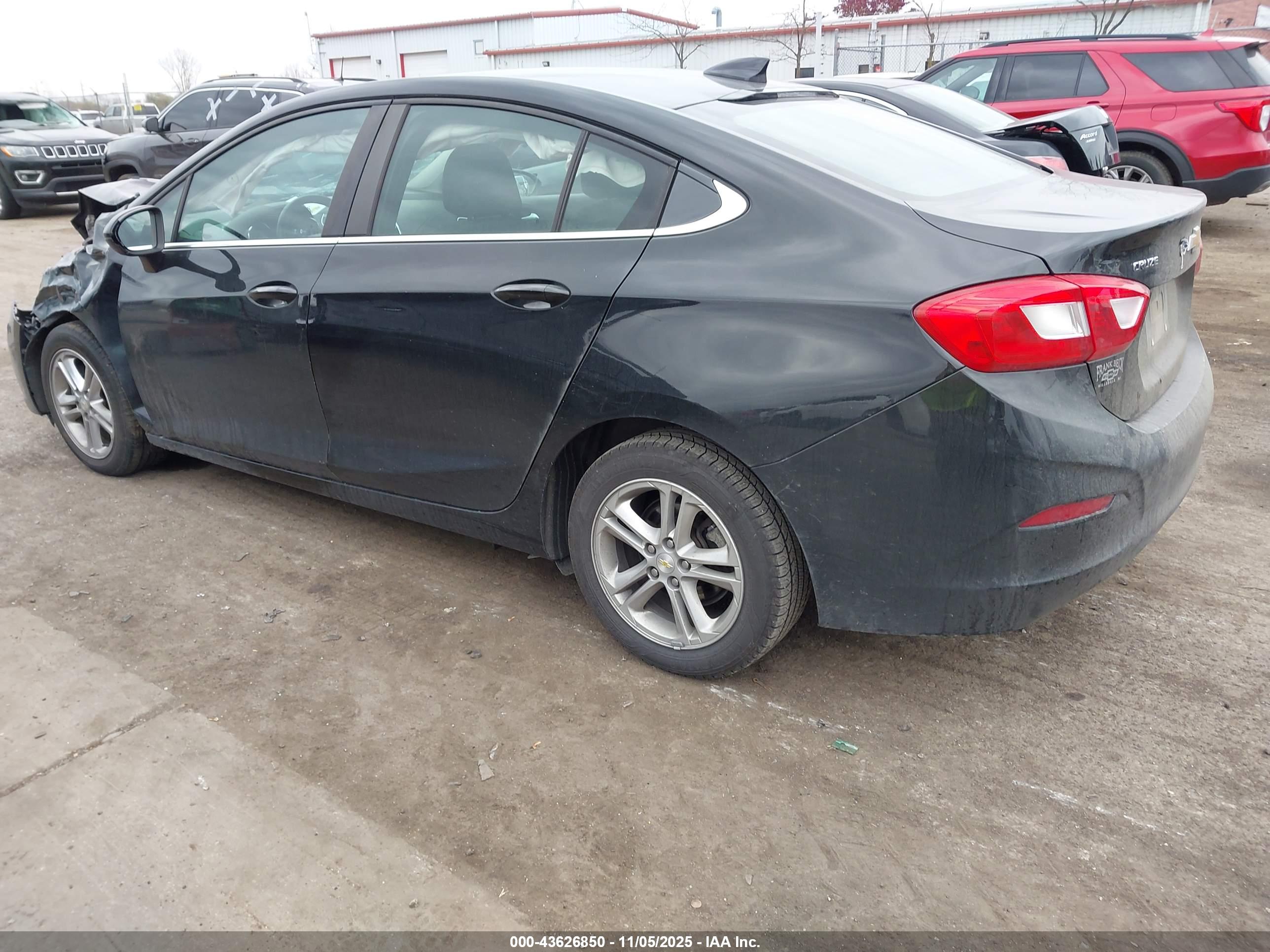 CHEVROLET CRUZE image 3