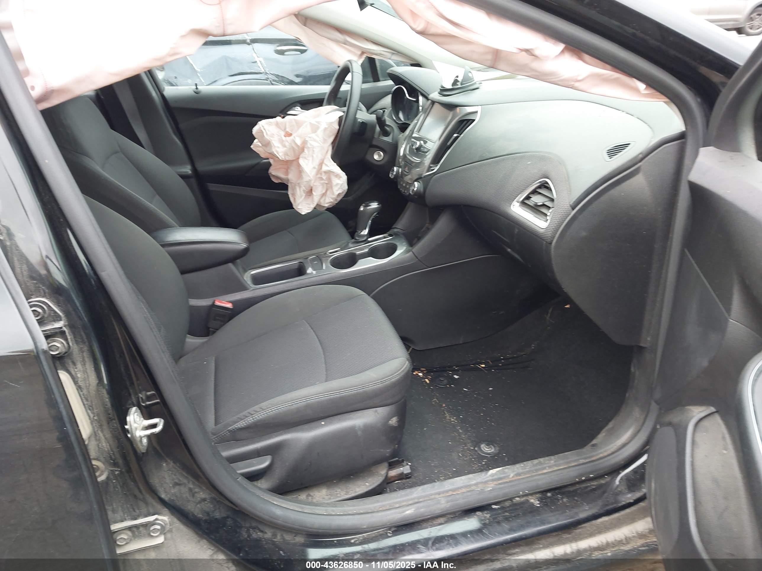 CHEVROLET CRUZE image 5
