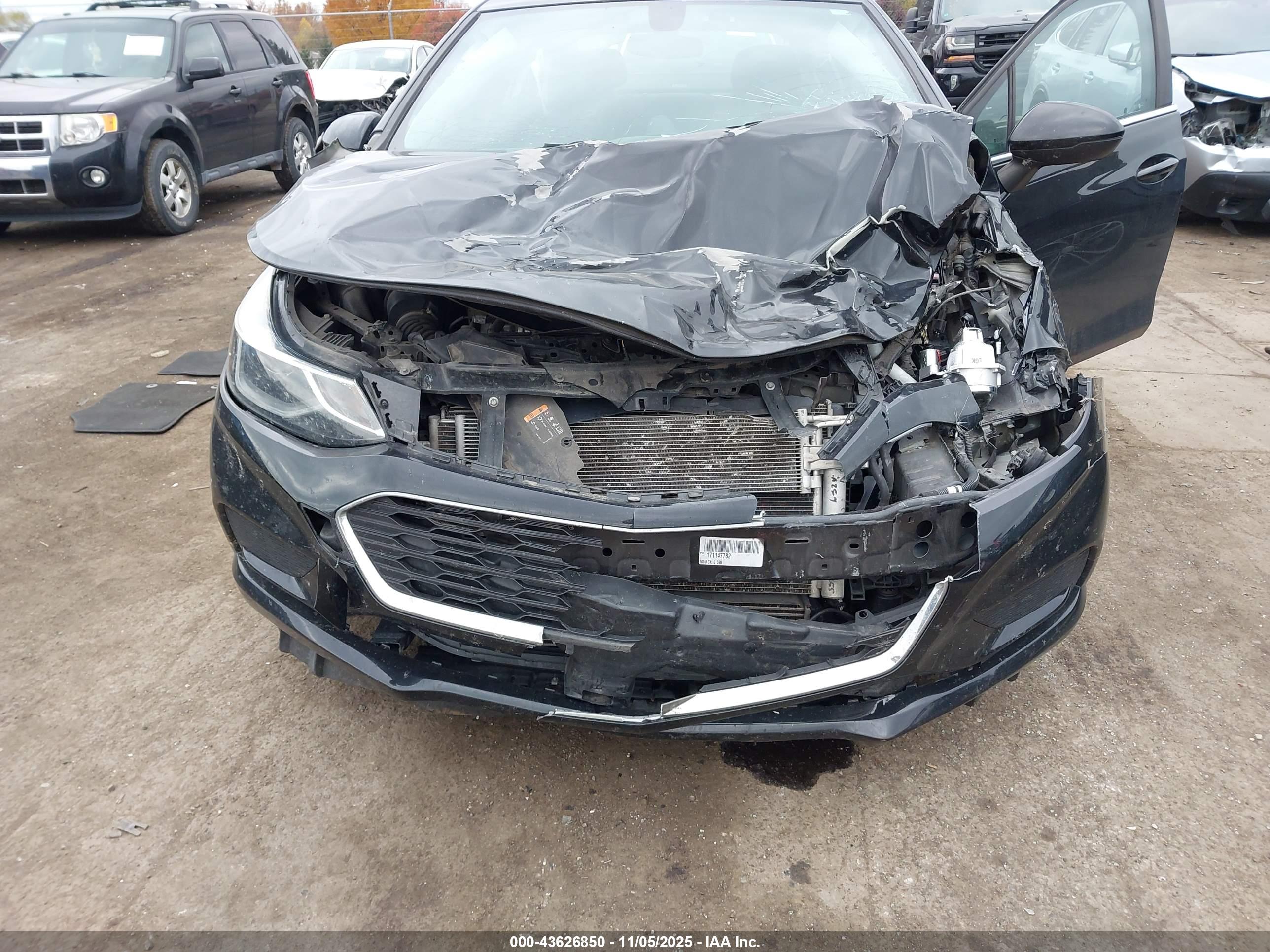 CHEVROLET CRUZE image 6