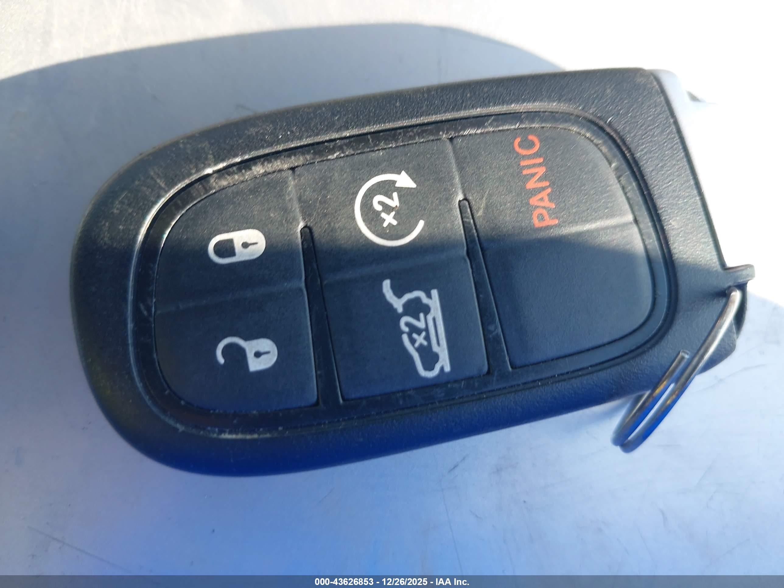 JEEP CHEROKEE image 11