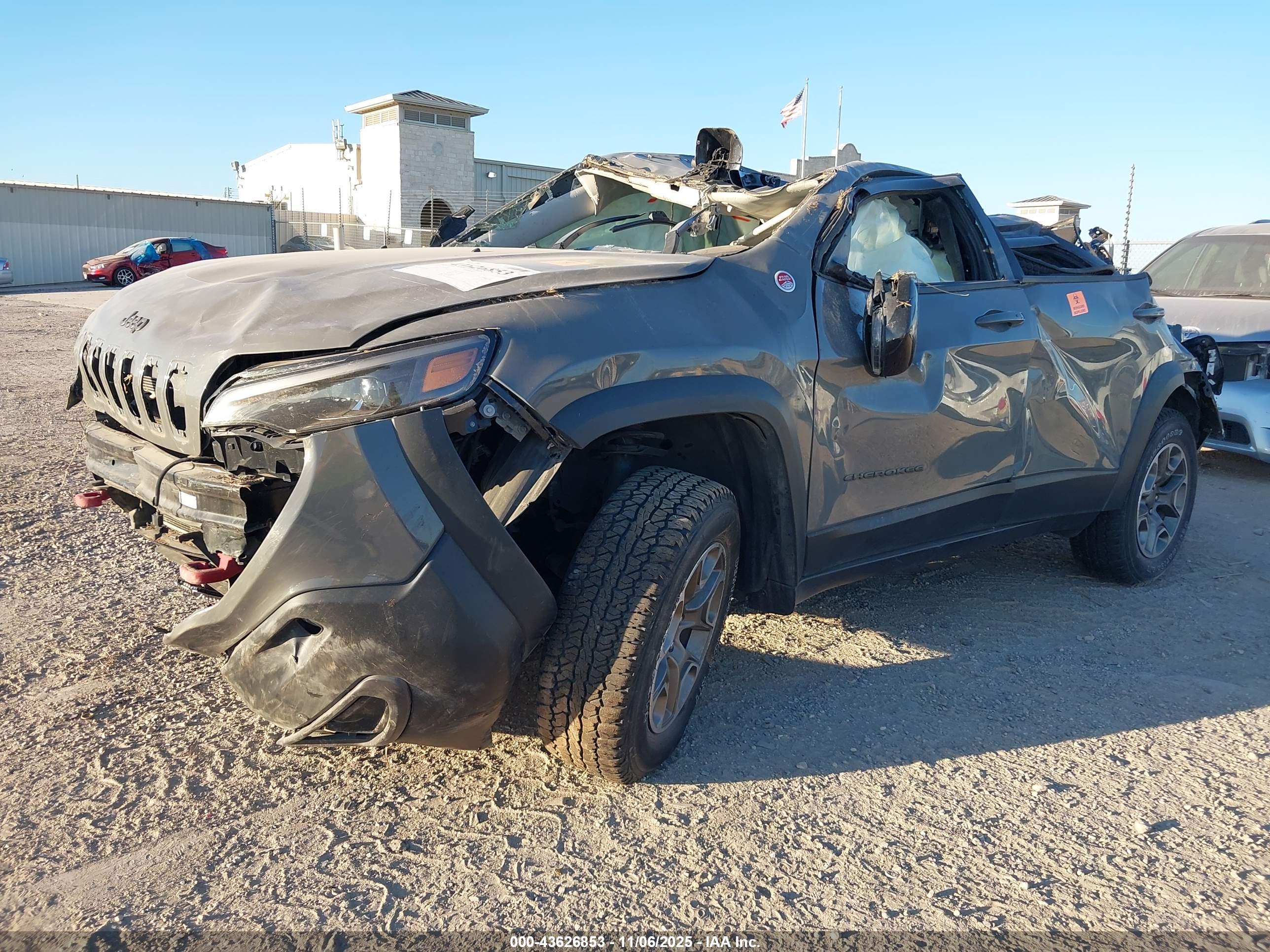 JEEP CHEROKEE image 2
