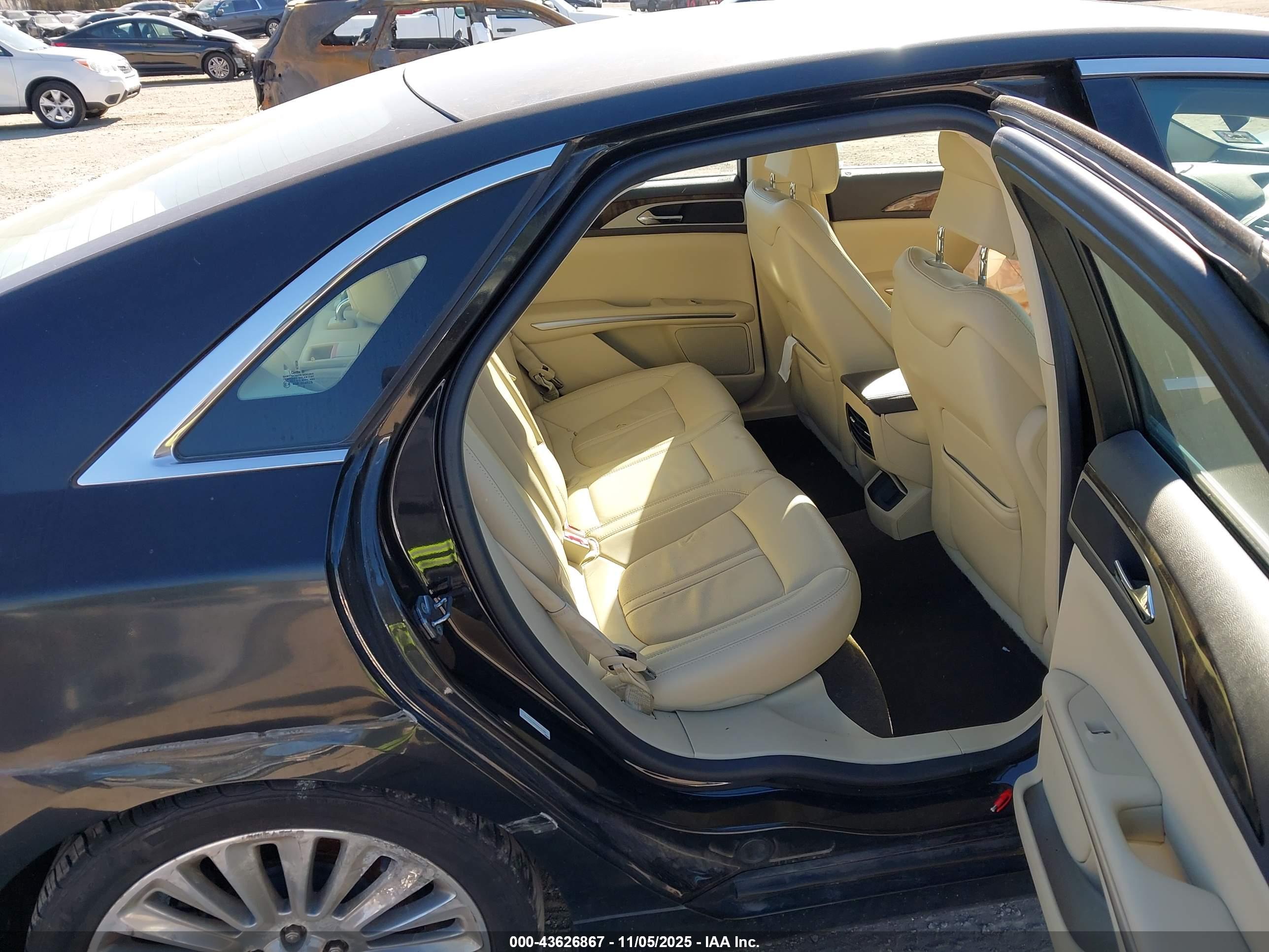 LINCOLN MKZ image 8
