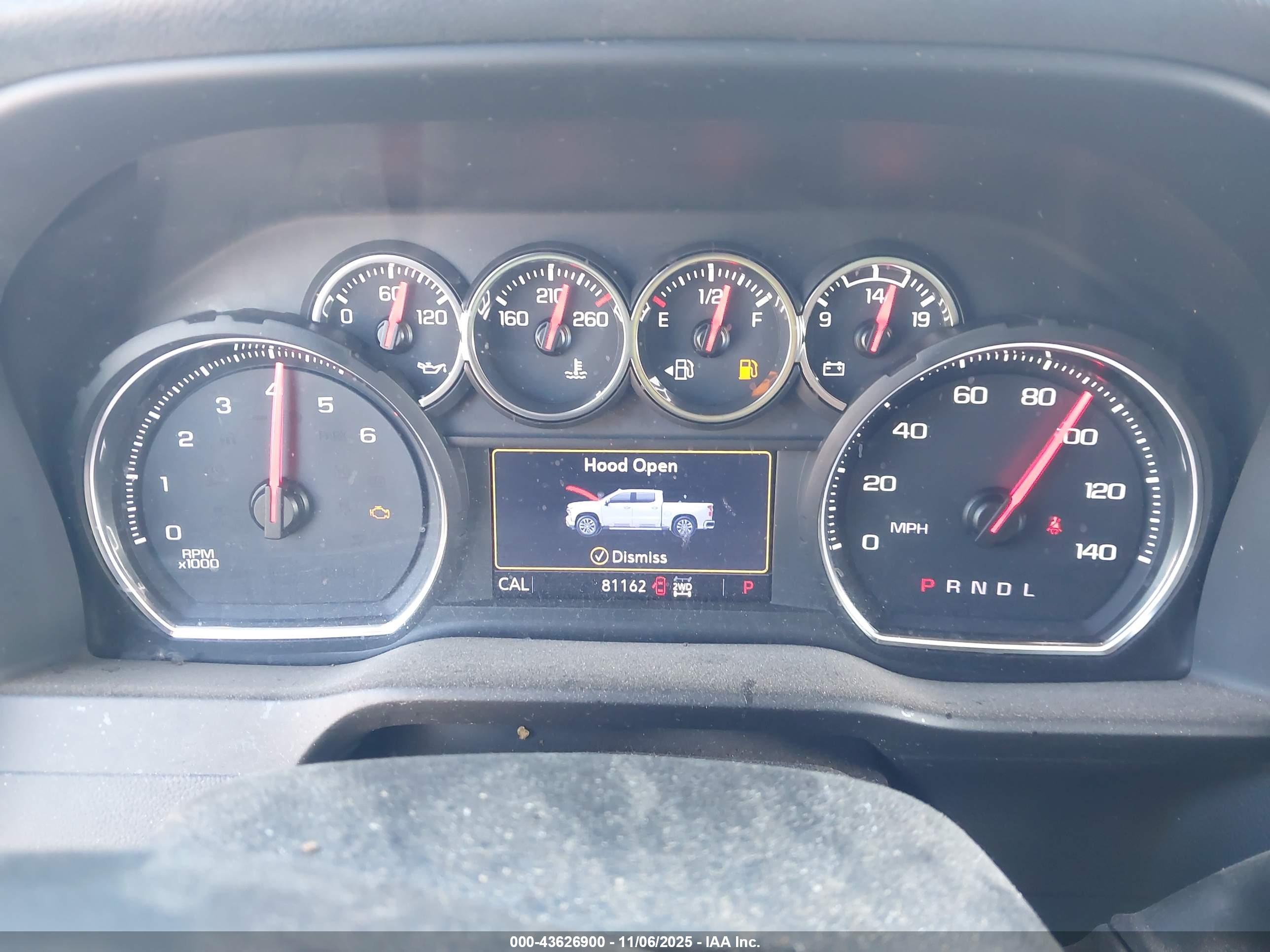 CHEVROLET SILVERADO image 7