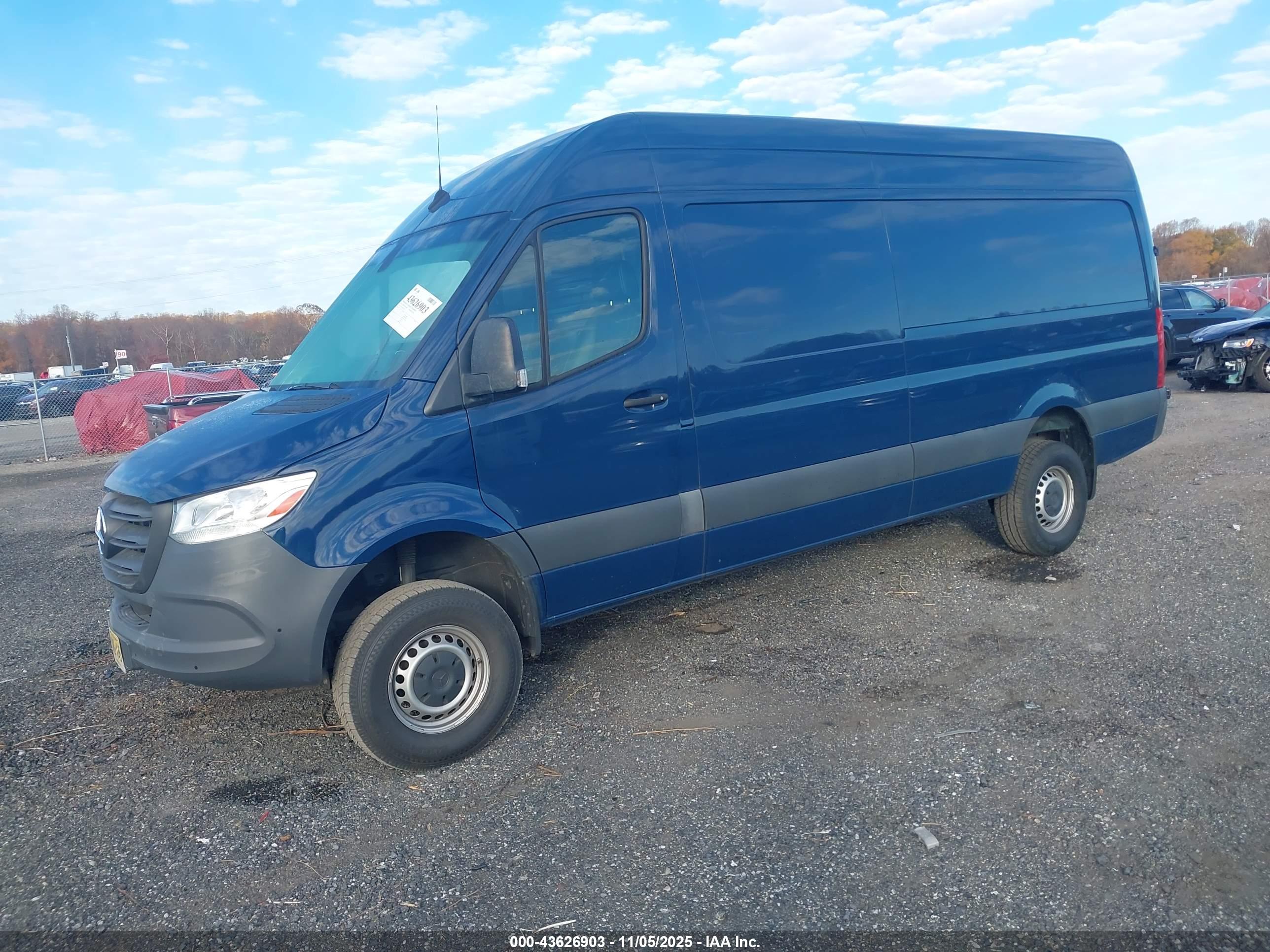MERCEDES-BENZ SPRINTER image 2