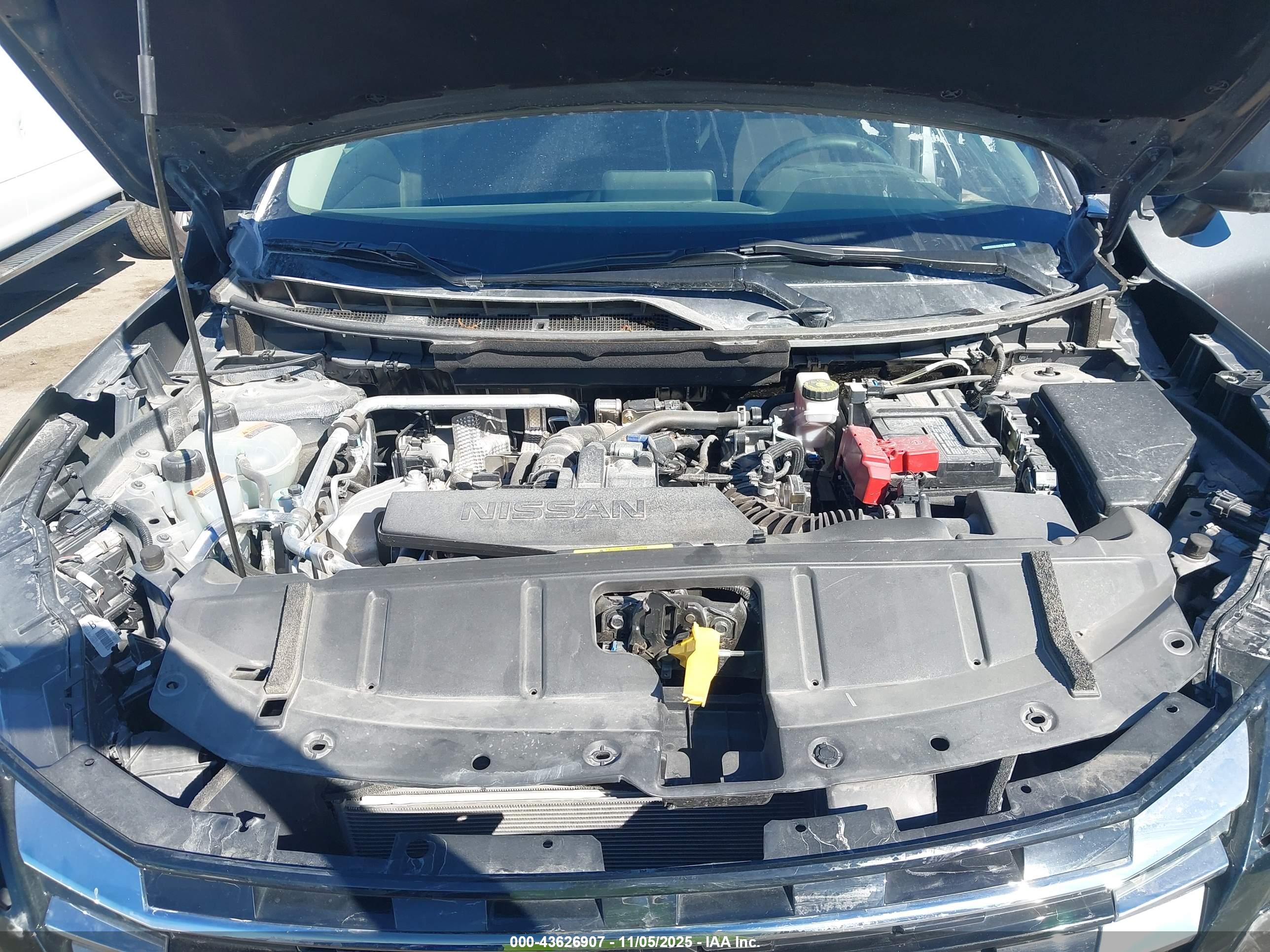 NISSAN ROGUE image 10