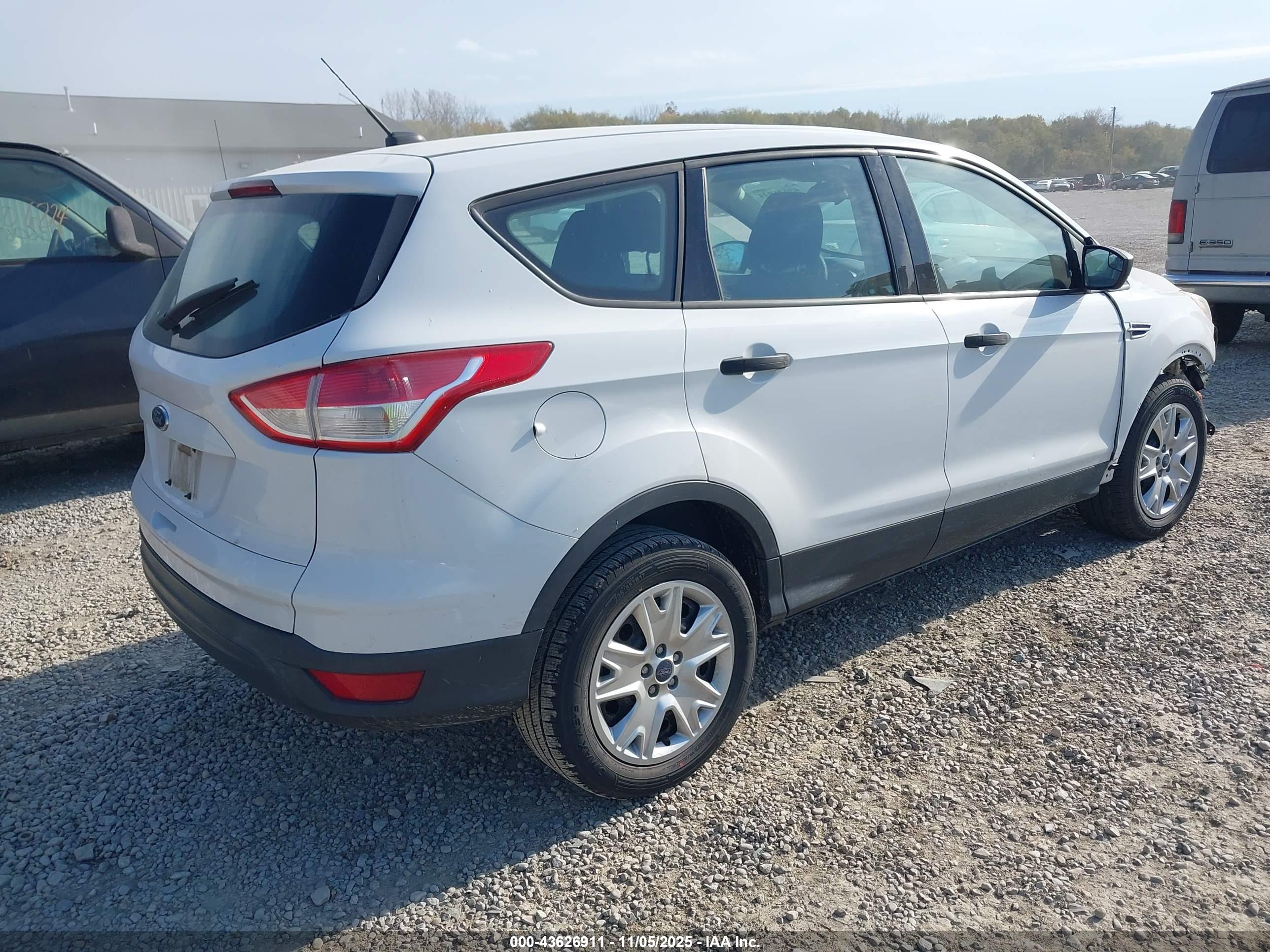 FORD ESCAPE image 4