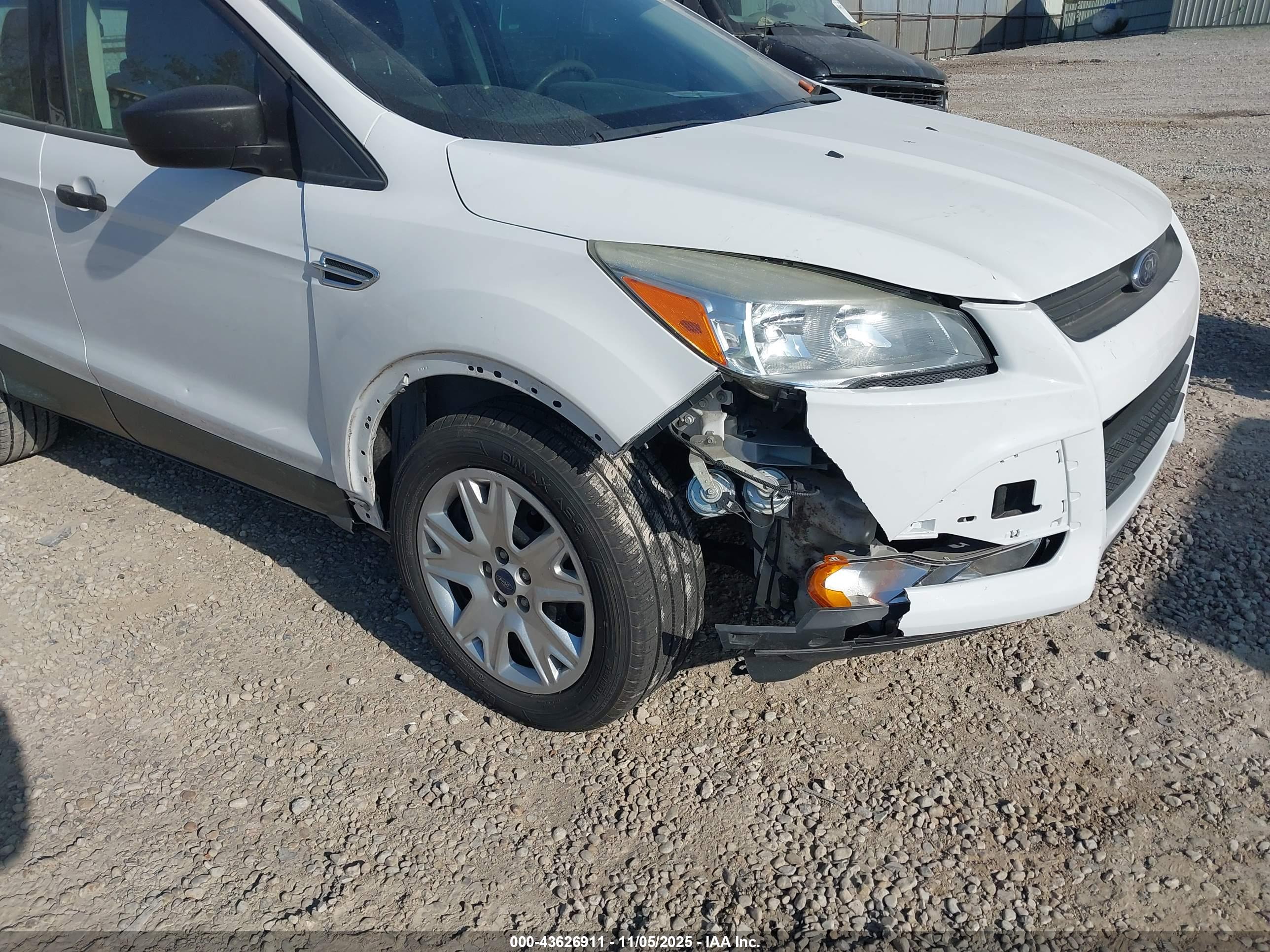 FORD ESCAPE image 6