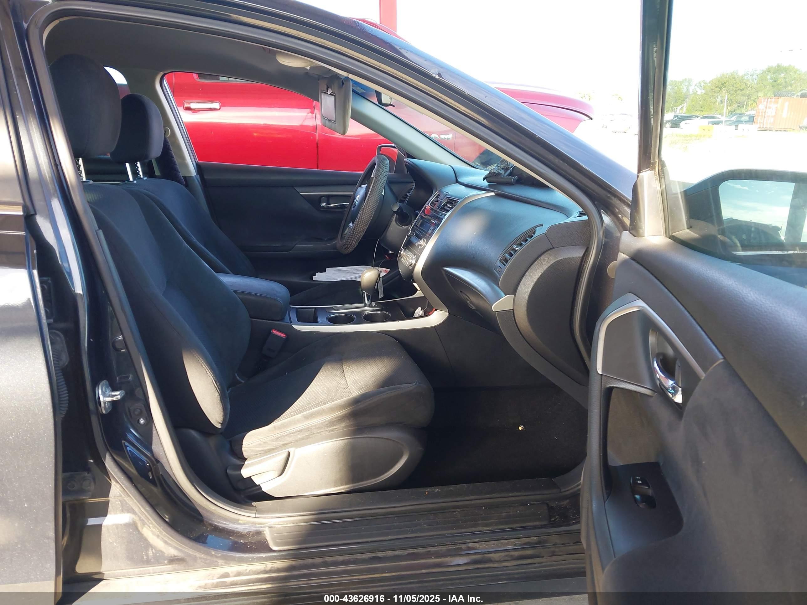 NISSAN ALTIMA image 5