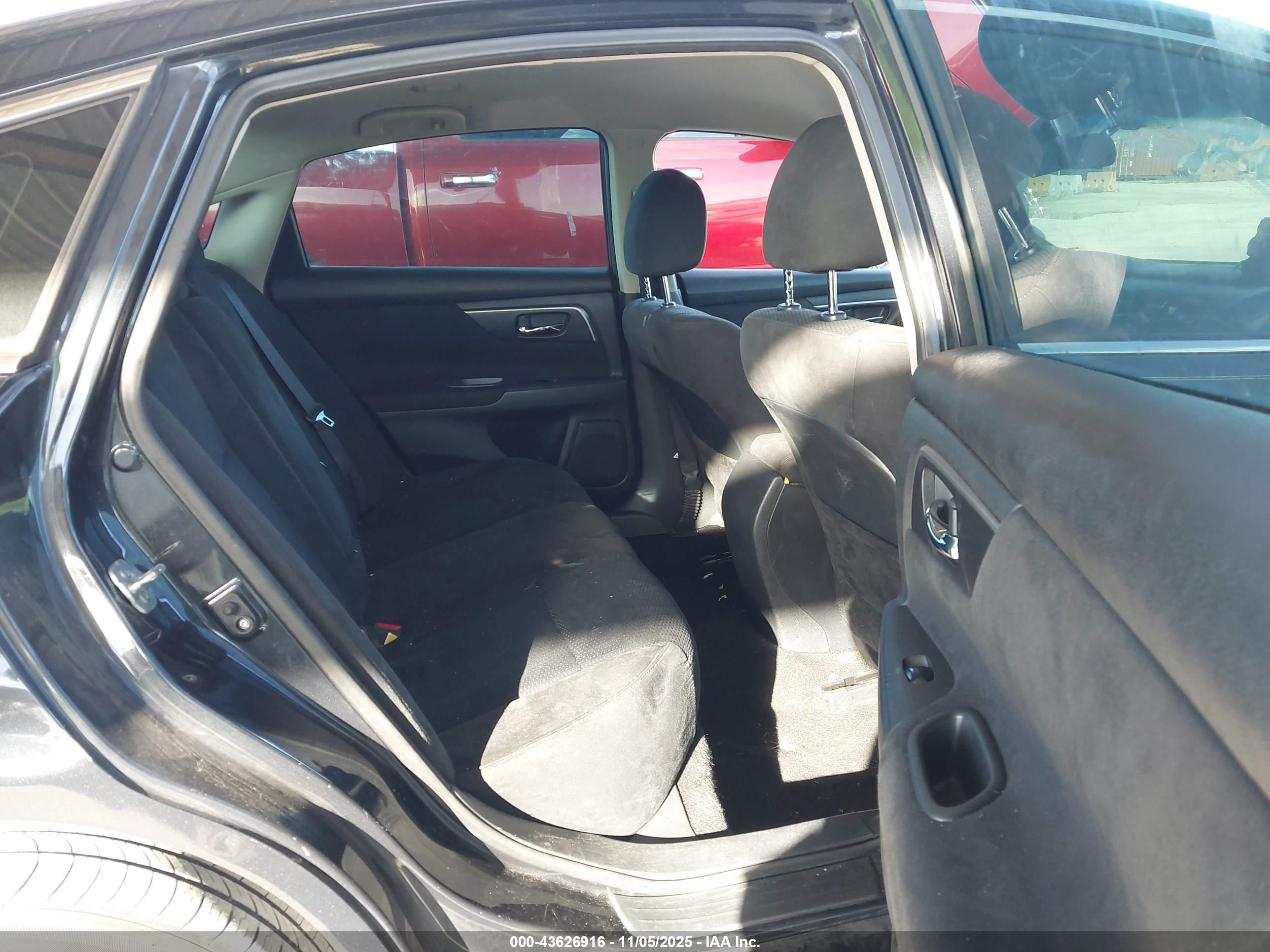 NISSAN ALTIMA image 8