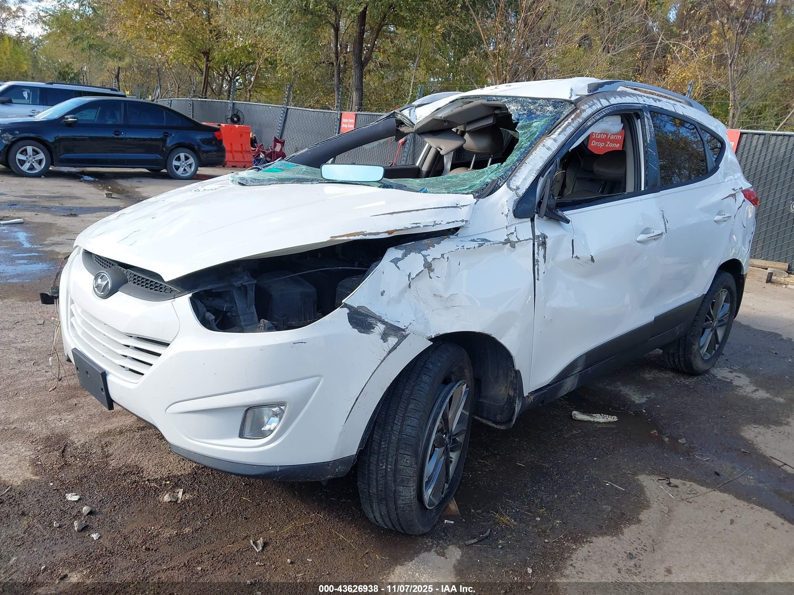 HYUNDAI TUCSON image 2