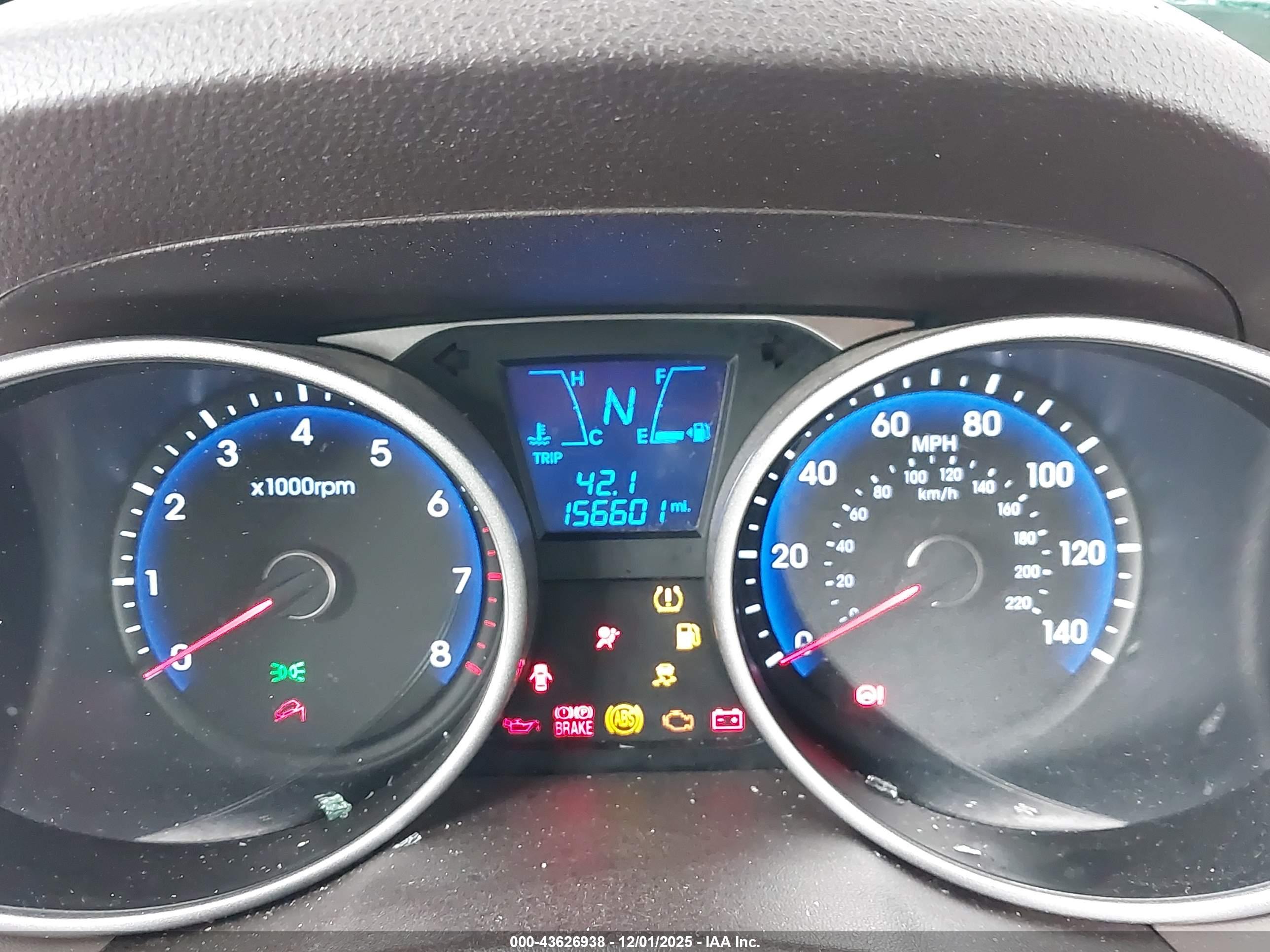 HYUNDAI TUCSON image 7