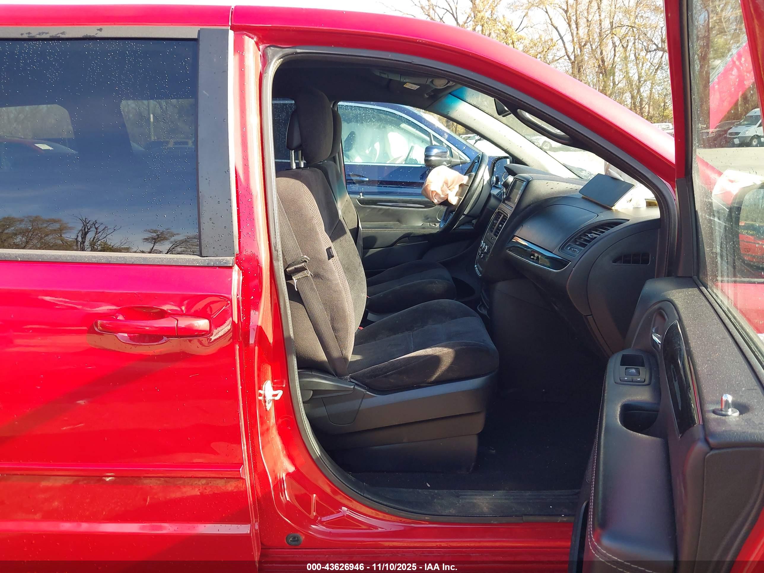 DODGE GRAND image 5