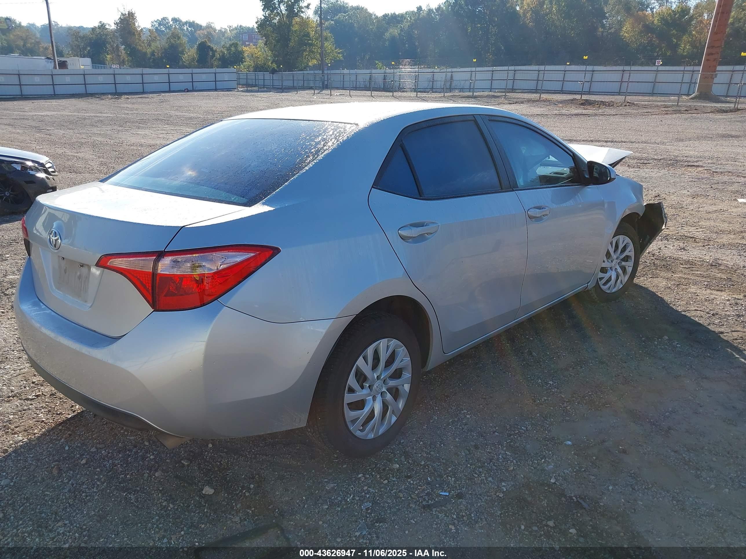 TOYOTA COROLLA image 4
