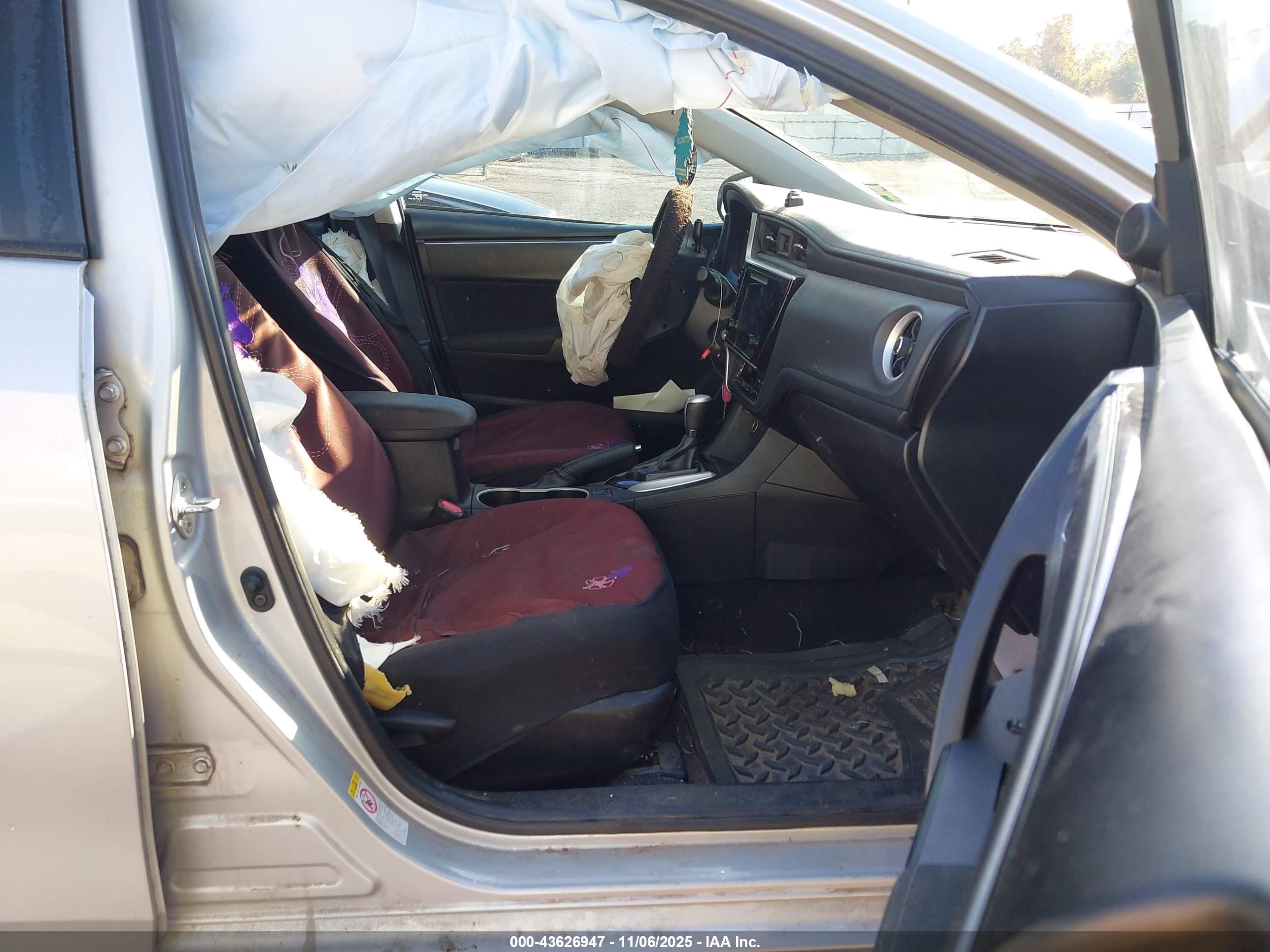 TOYOTA COROLLA image 5