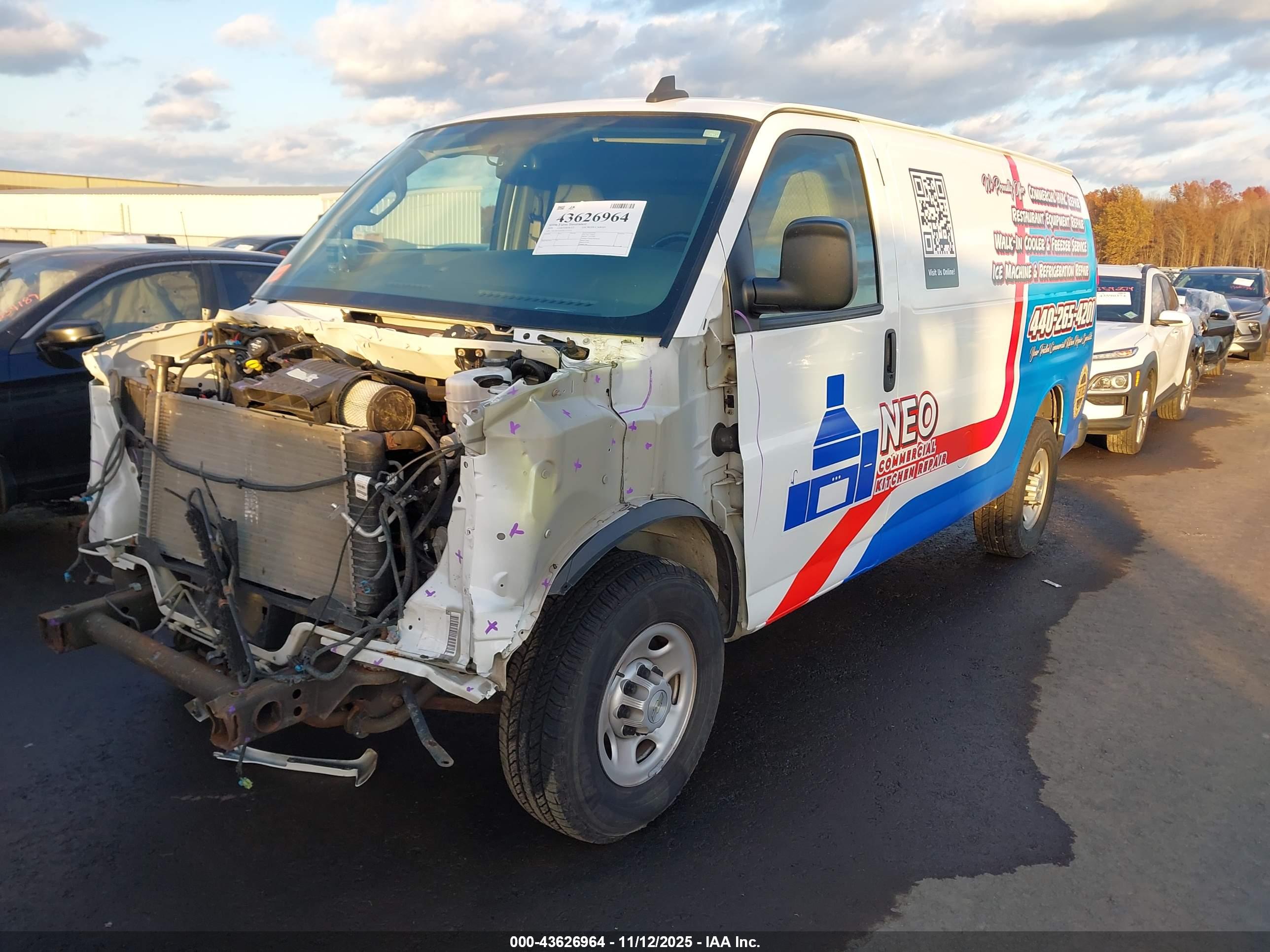CHEVROLET EXPRESS image 2
