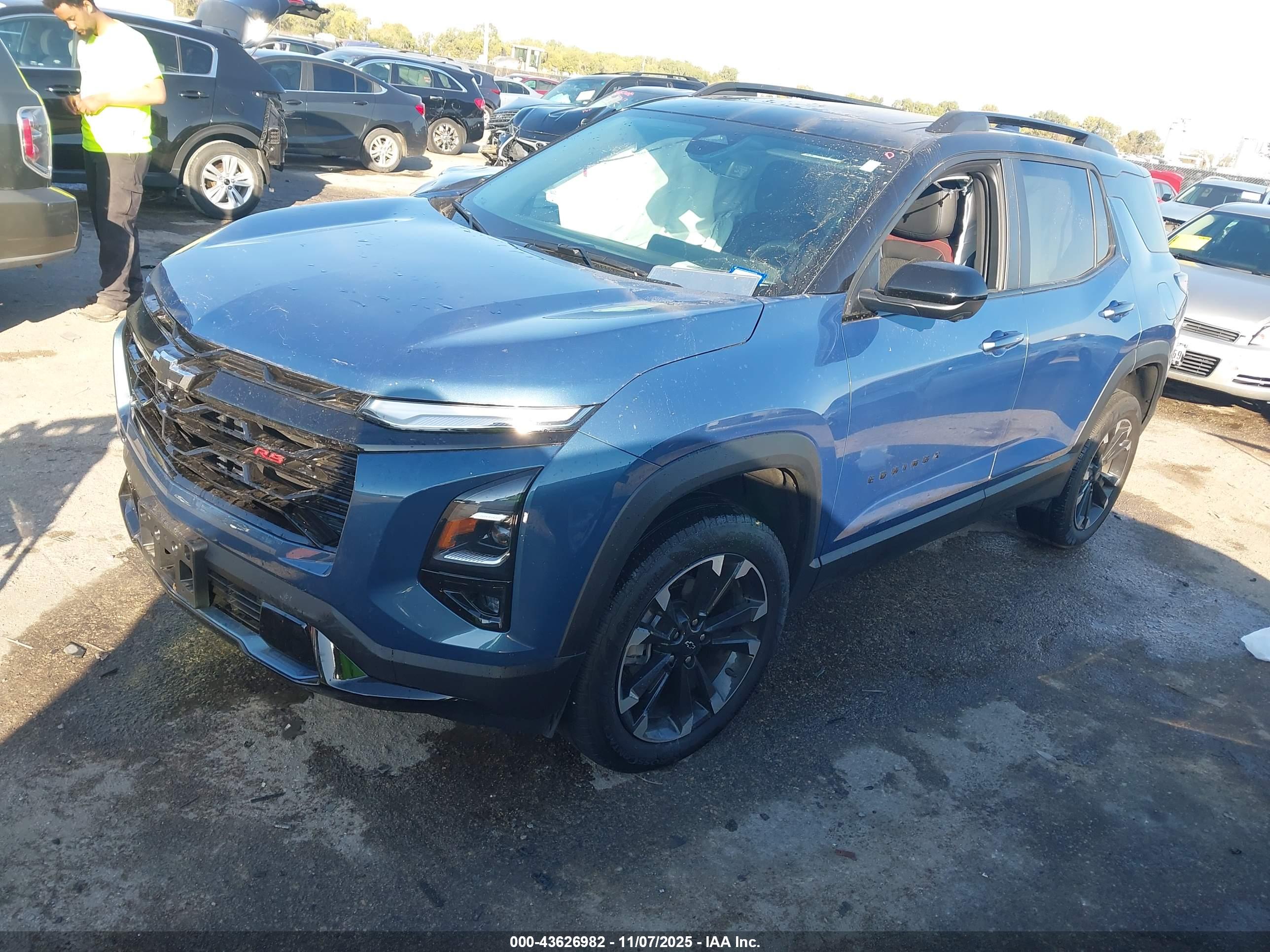 CHEVROLET EQUINOX image 2