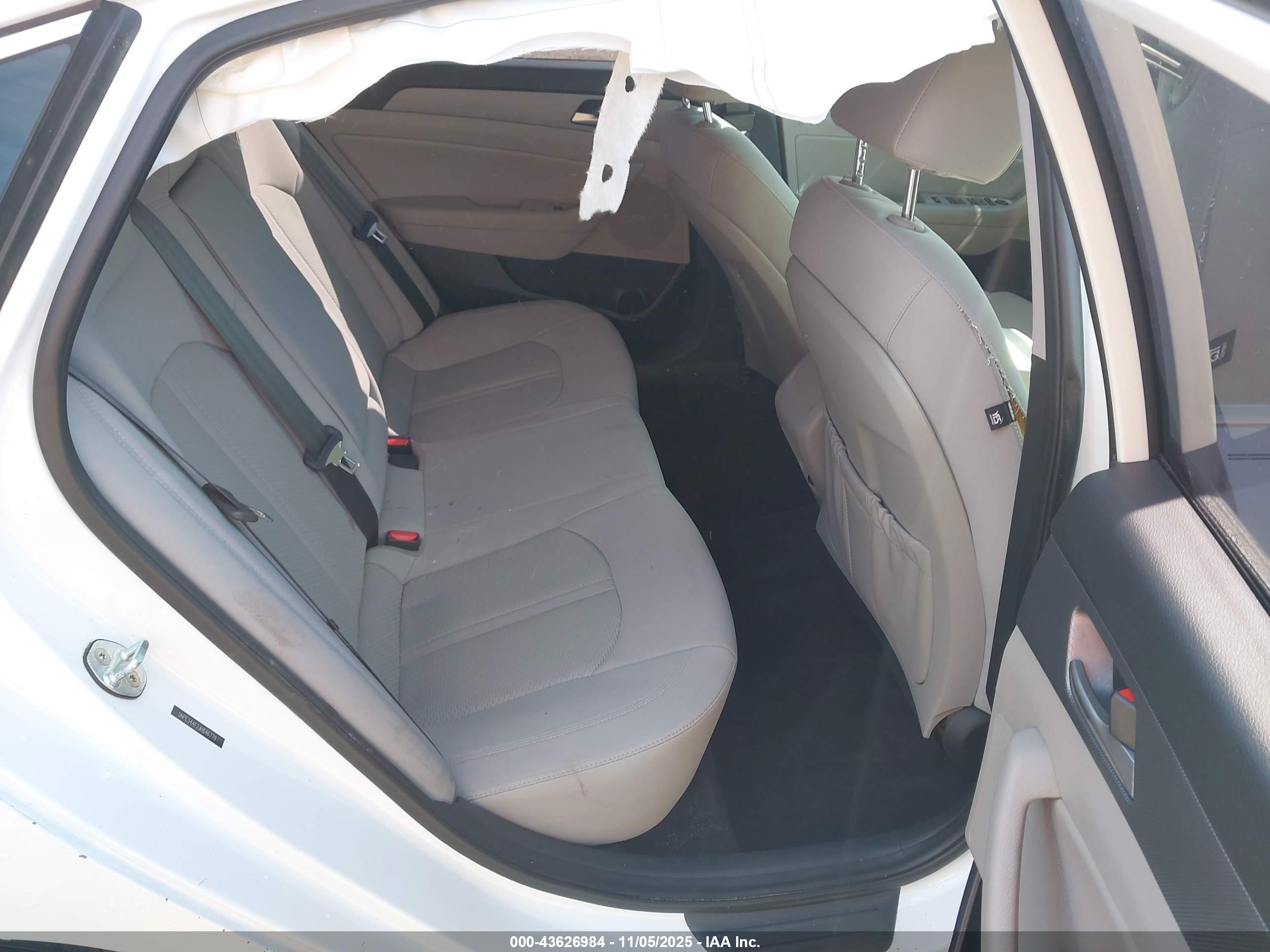 HYUNDAI SONATA image 8