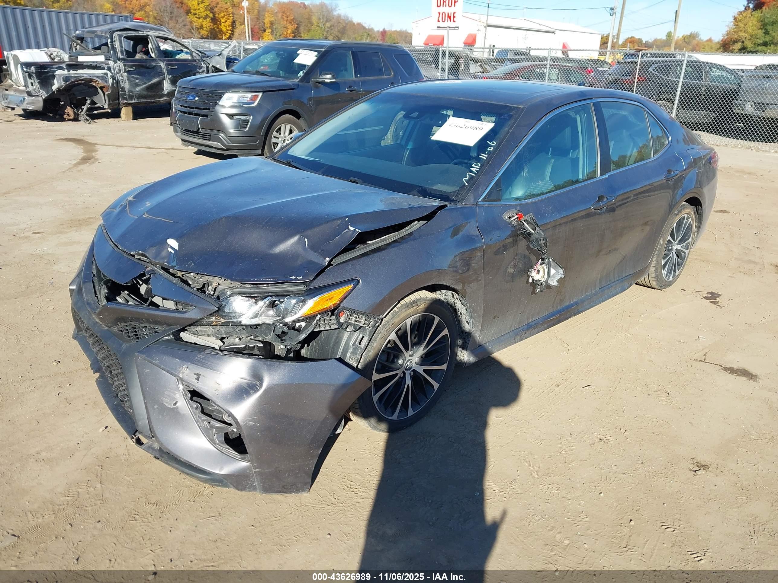 TOYOTA CAMRY image 2