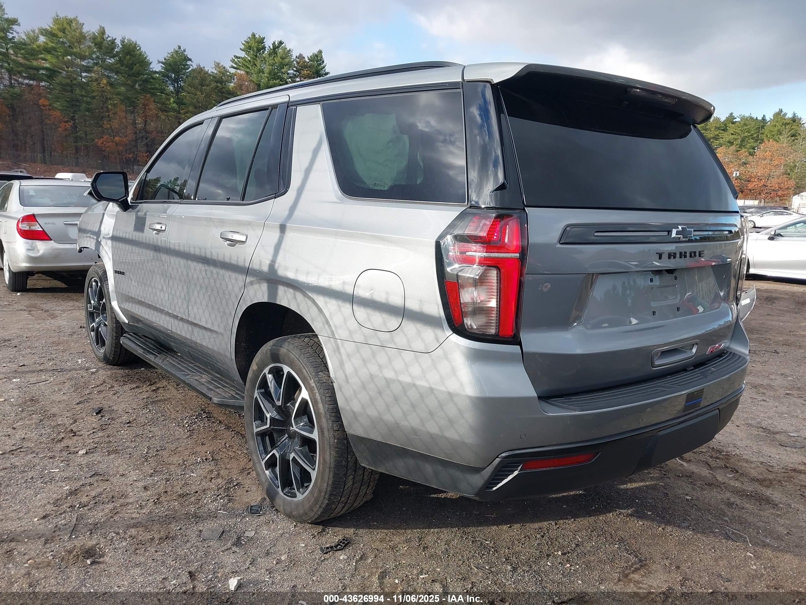 CHEVROLET TAHOE image 3