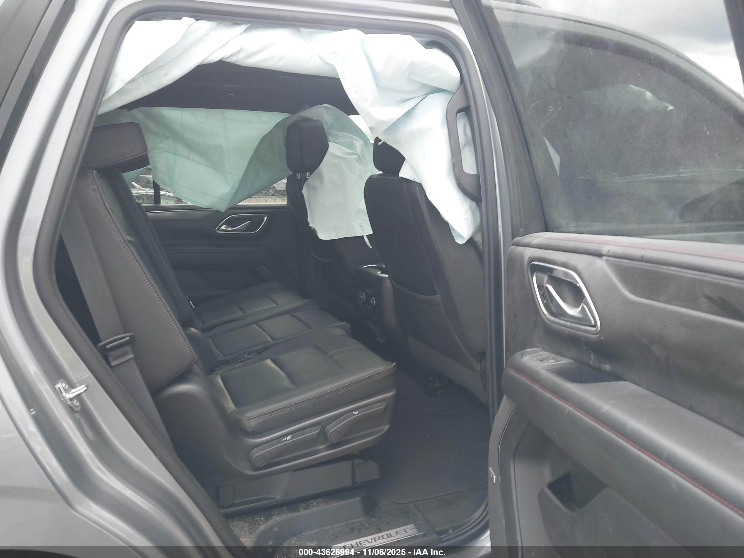 CHEVROLET TAHOE image 8