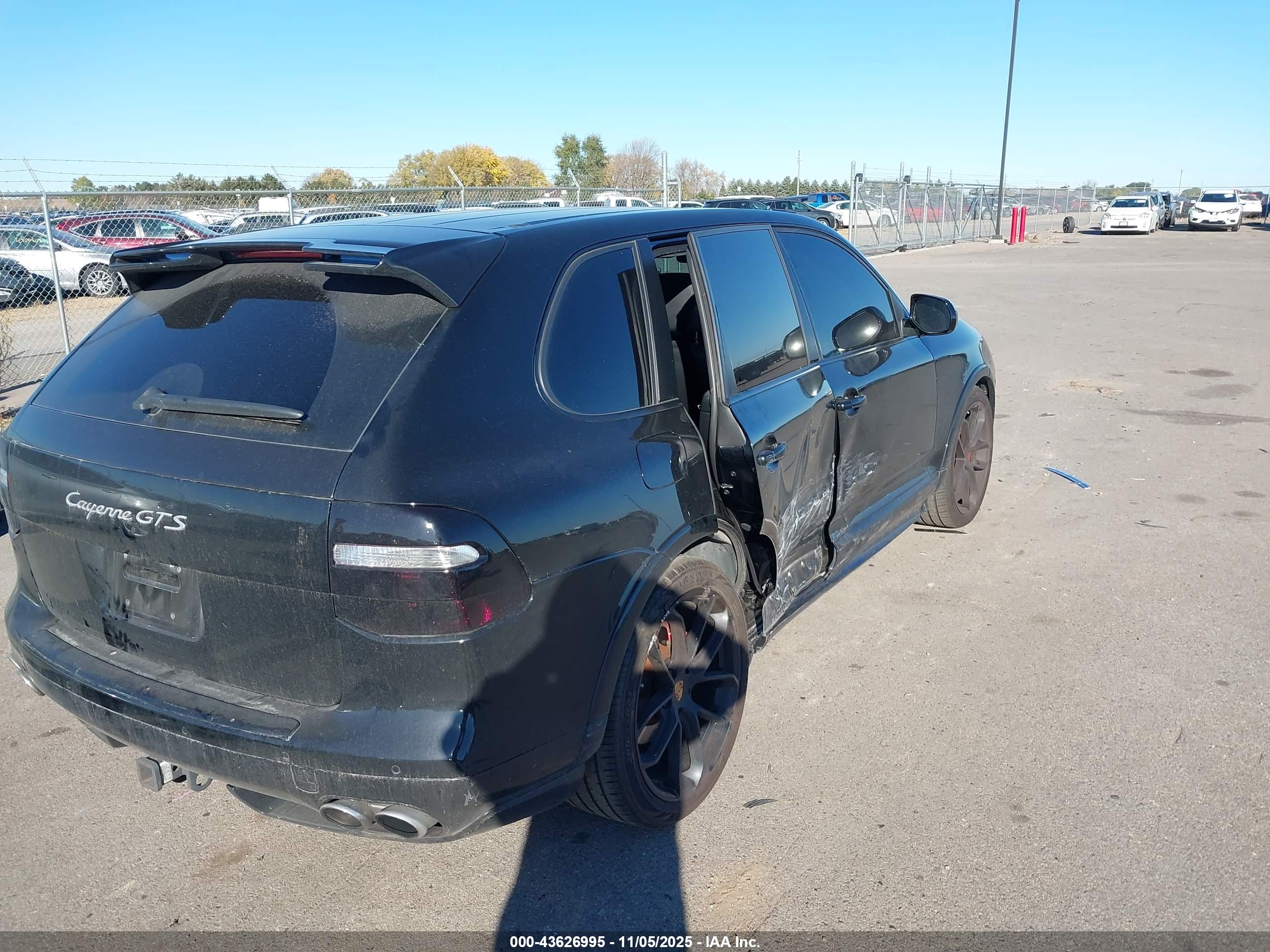 PORSCHE CAYENNE image 4