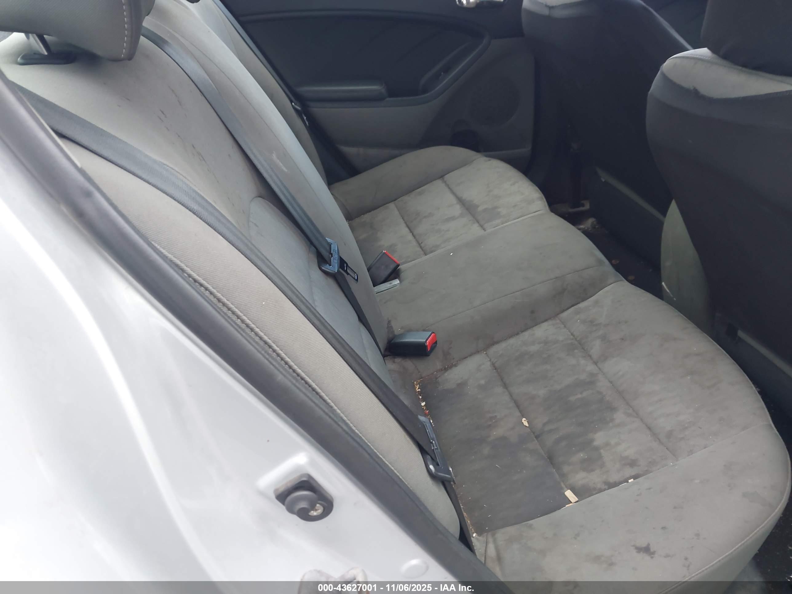KIA FORTE image 8