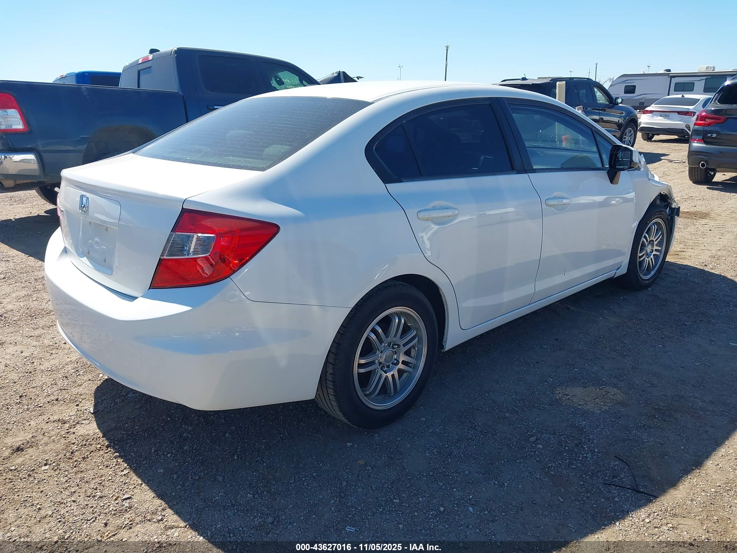 HONDA CIVIC image 4