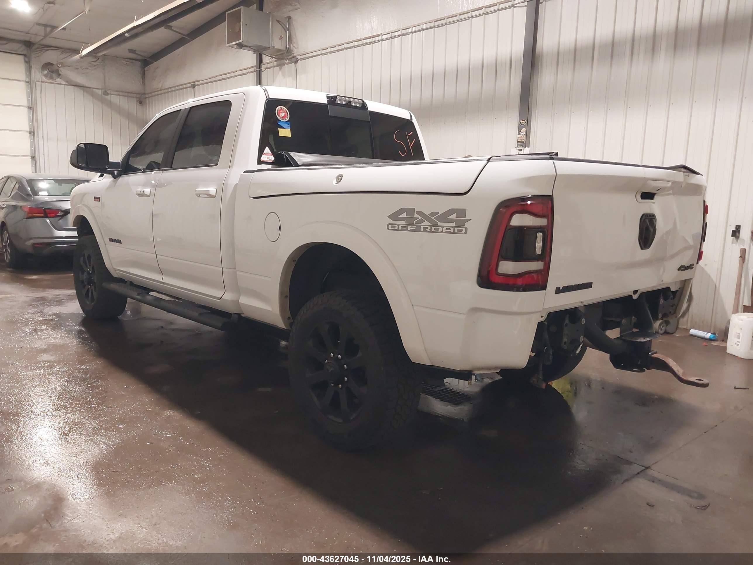 RAM 2500 image 3