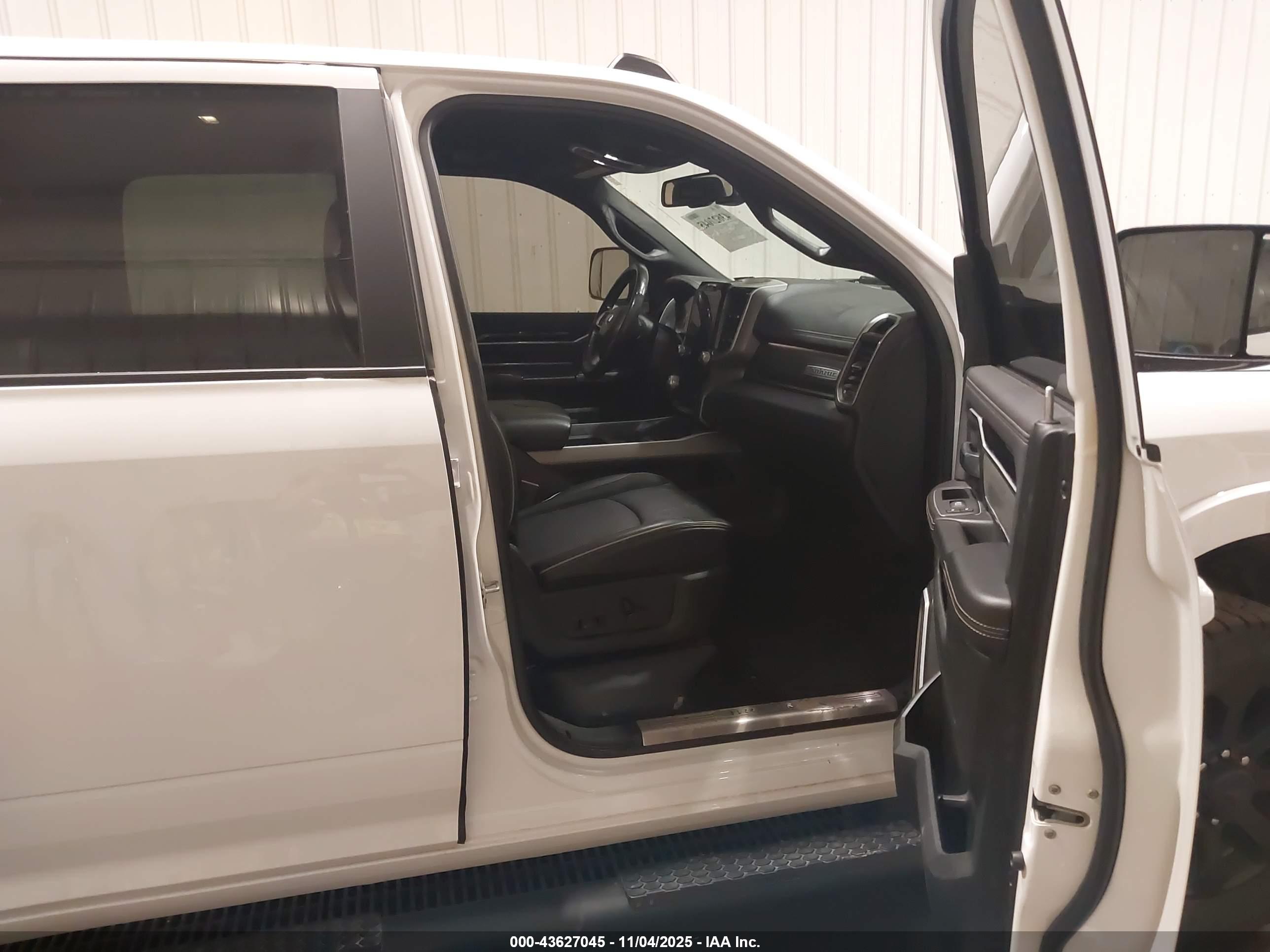 RAM 2500 image 5