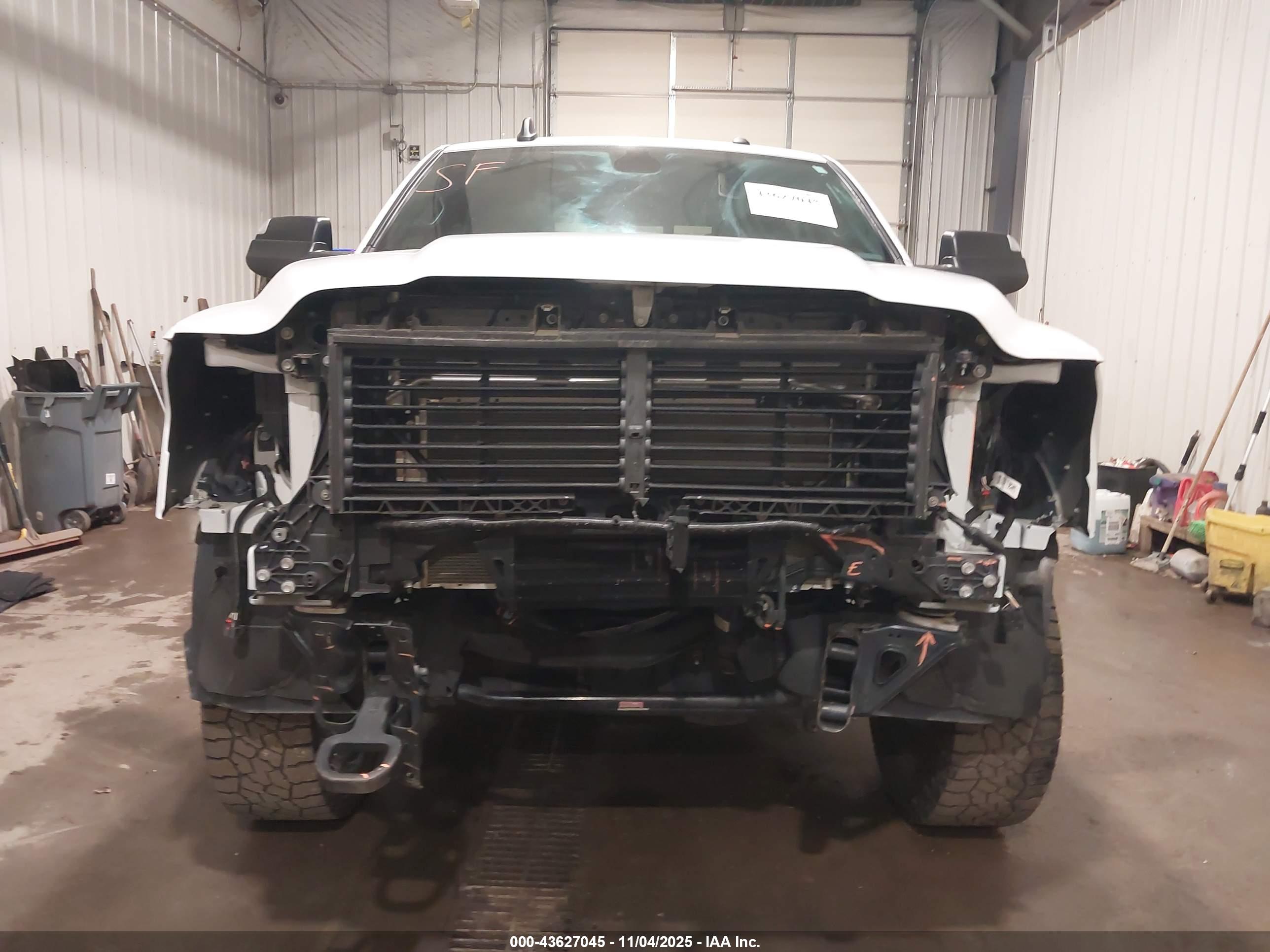 RAM 2500 image 6