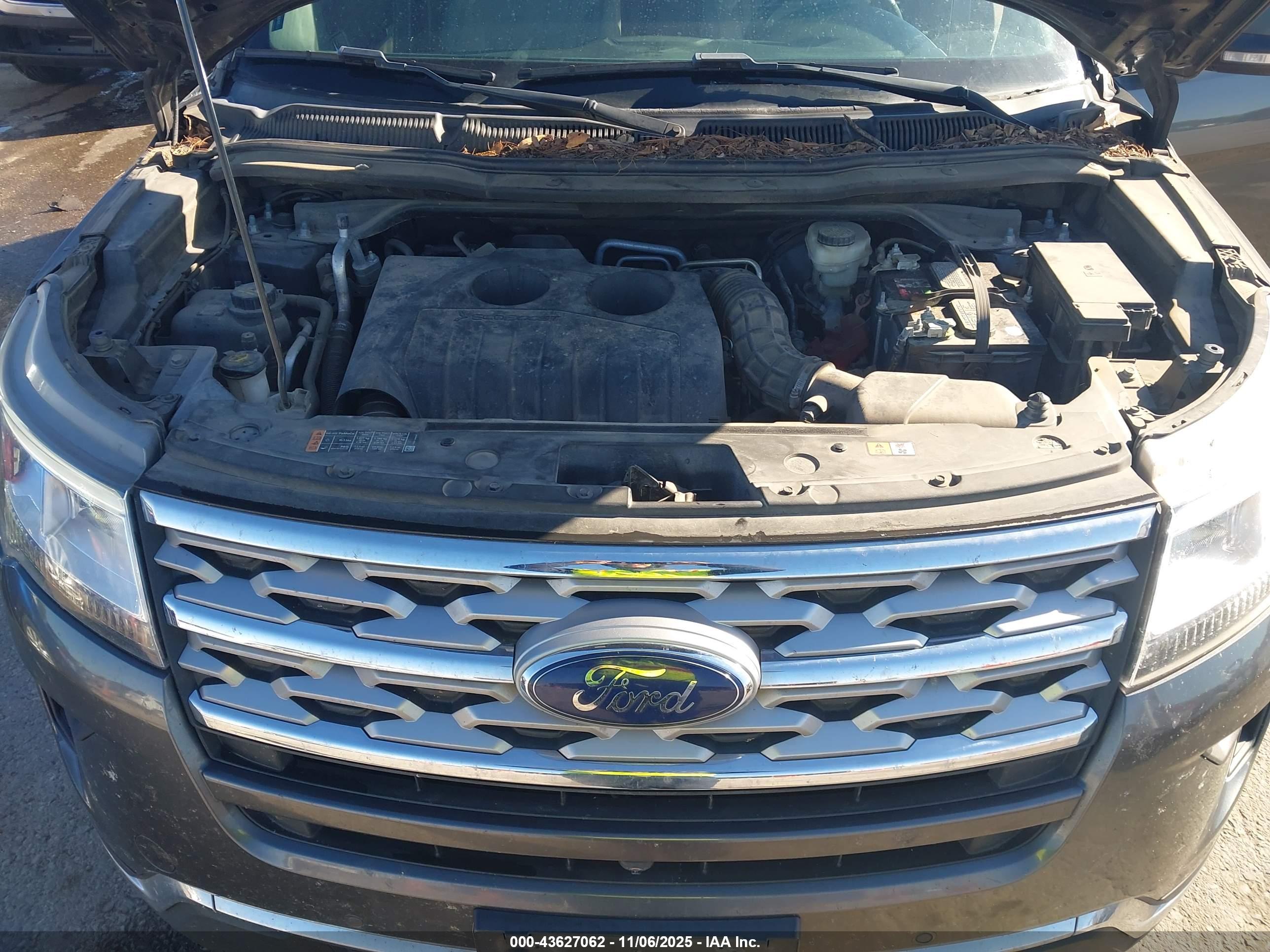 FORD EXPLORER image 10
