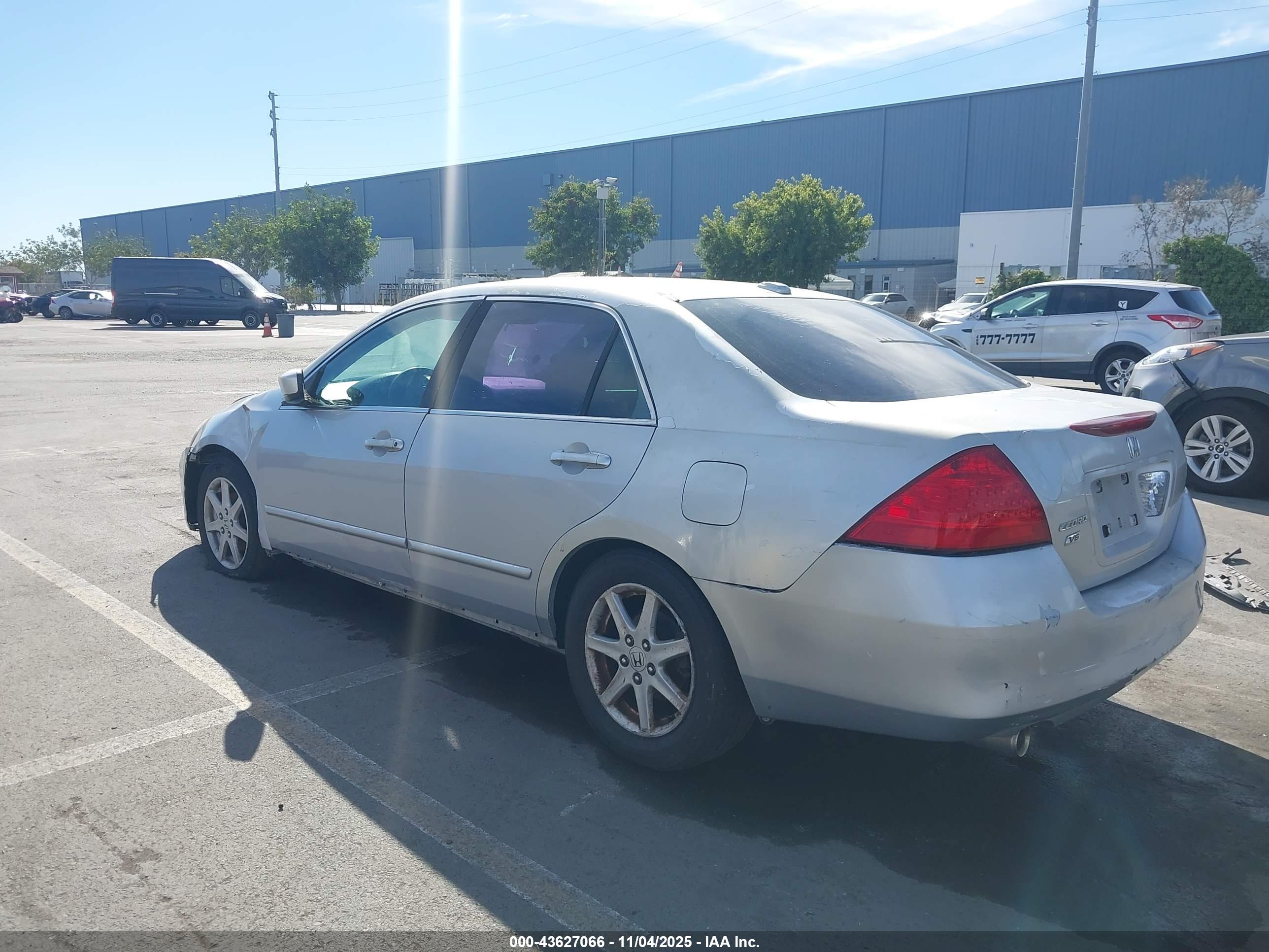 HONDA ACCORD image 3