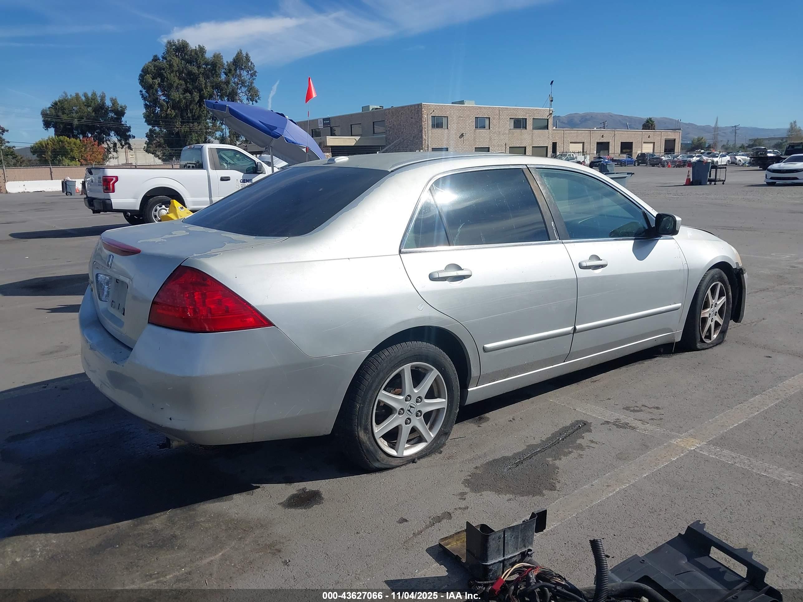 HONDA ACCORD image 4