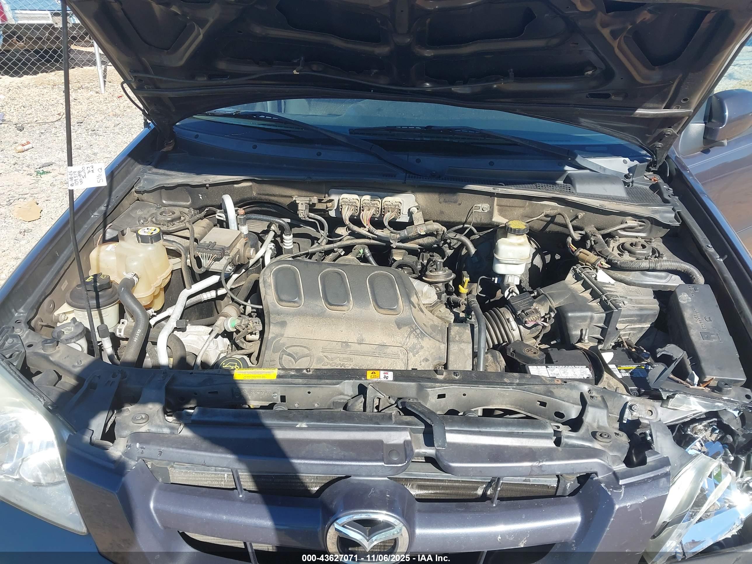 MAZDA TRIBUTE image 10
