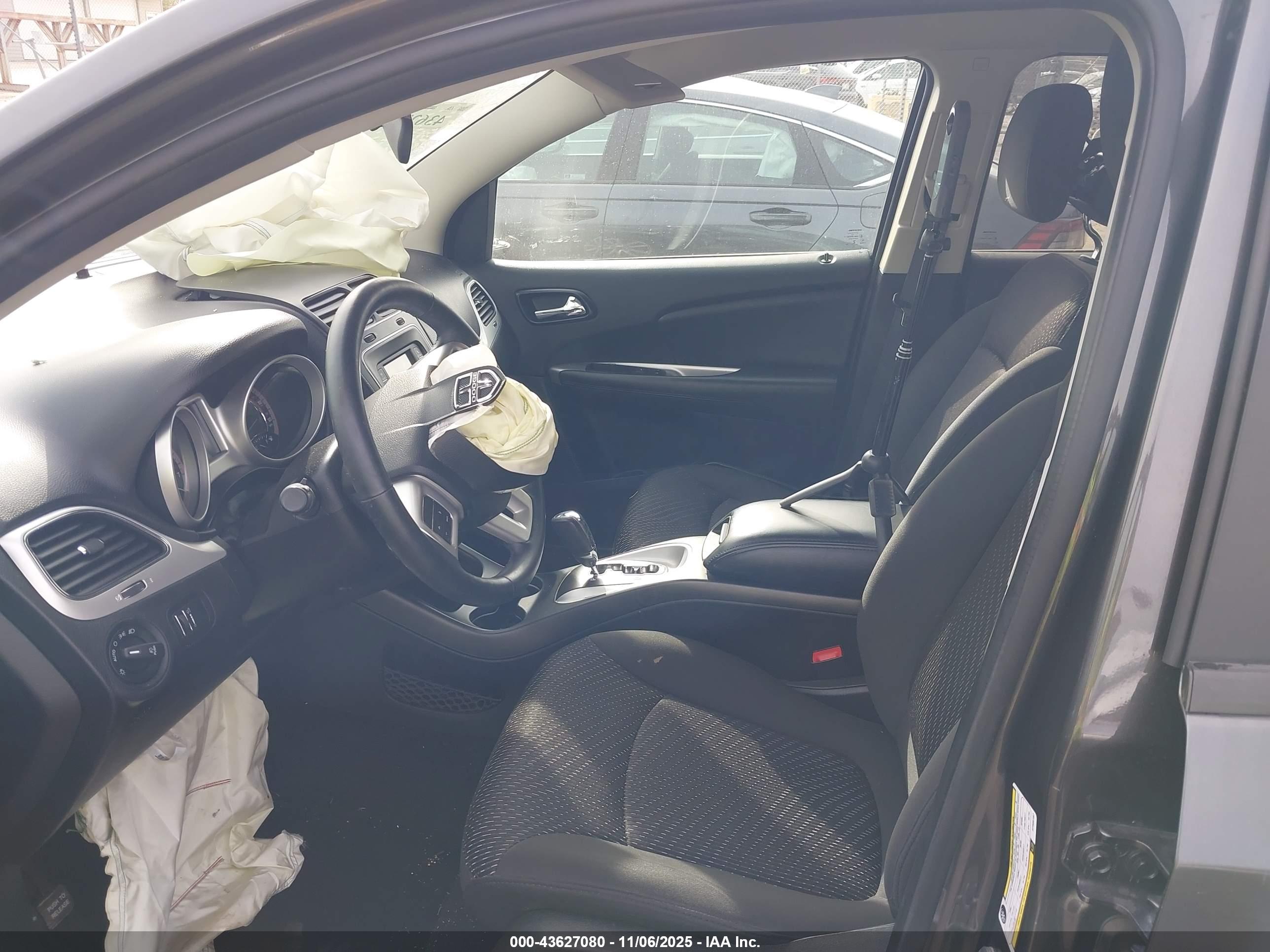 DODGE JOURNEY image 5